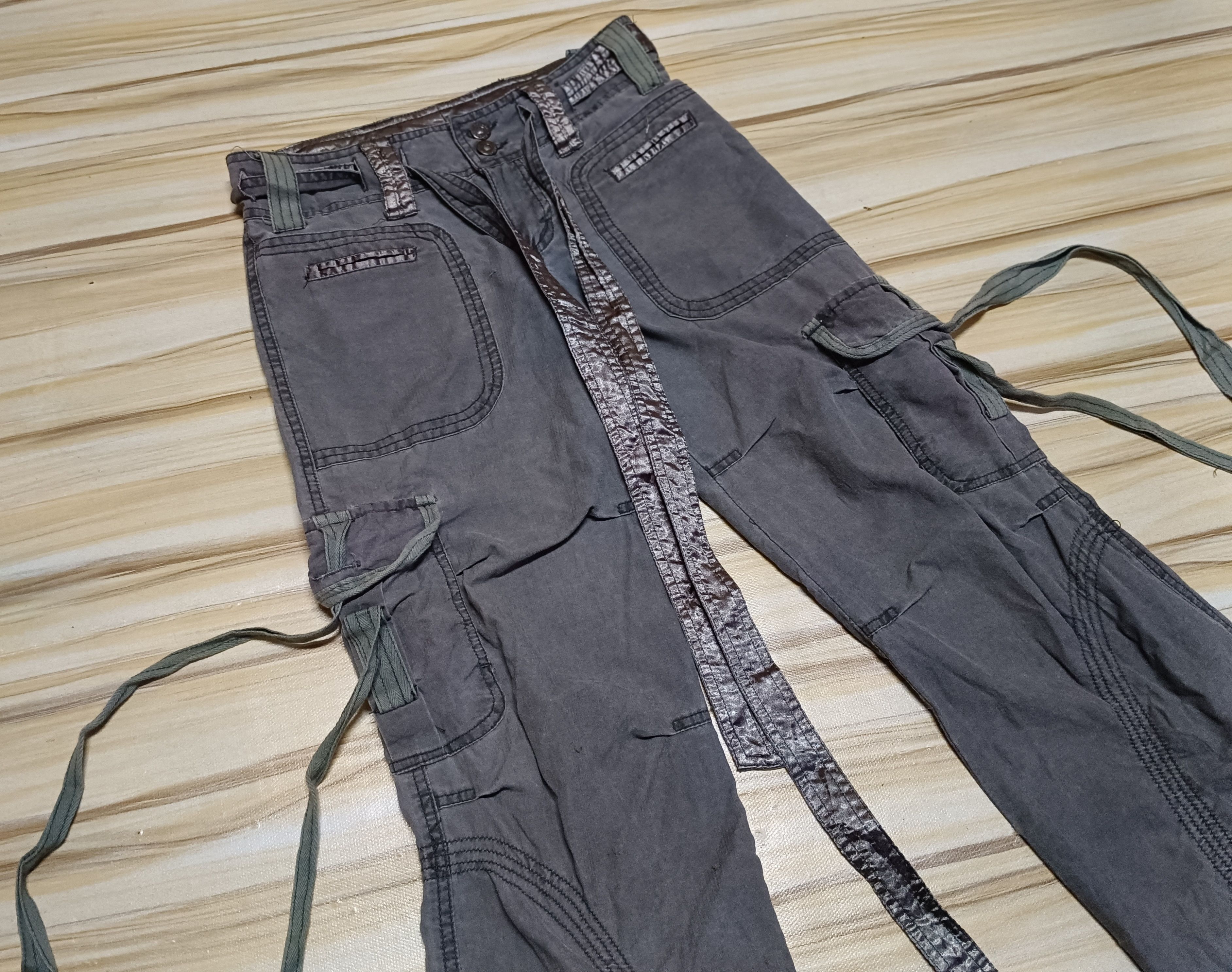 14th Addiction × If Six Was Nine × Le Grande Bleu (L.G.B.) Japanese Y2K Distressed Flare Cargo Pants Size US 29 - 5 Thumbnail