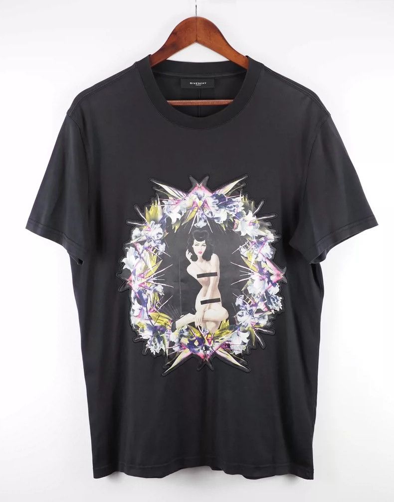 Givenchy Givenchy Black wreath nude short-sleeved shirt 2506-Nextarr Size US L / EU 52-54 / 3 - 1 Thumbnail