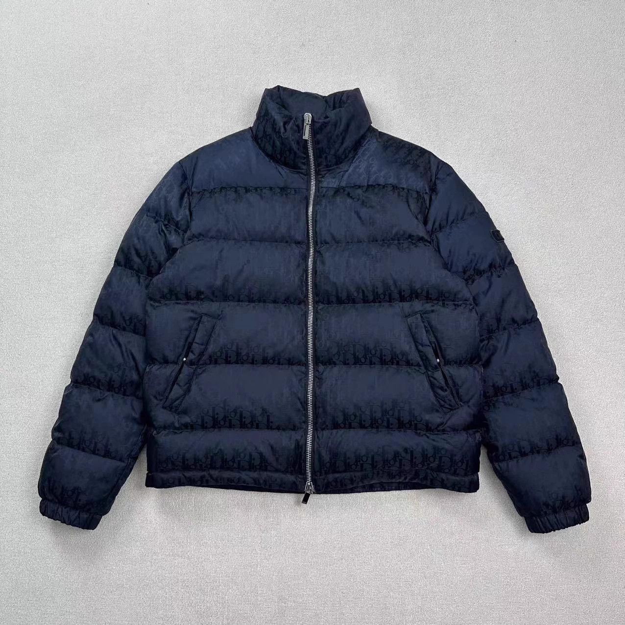 Dior Dior Oblique puffer jacket size 50 like new Size US M / EU 48-50 / 2 - 1 Thumbnail