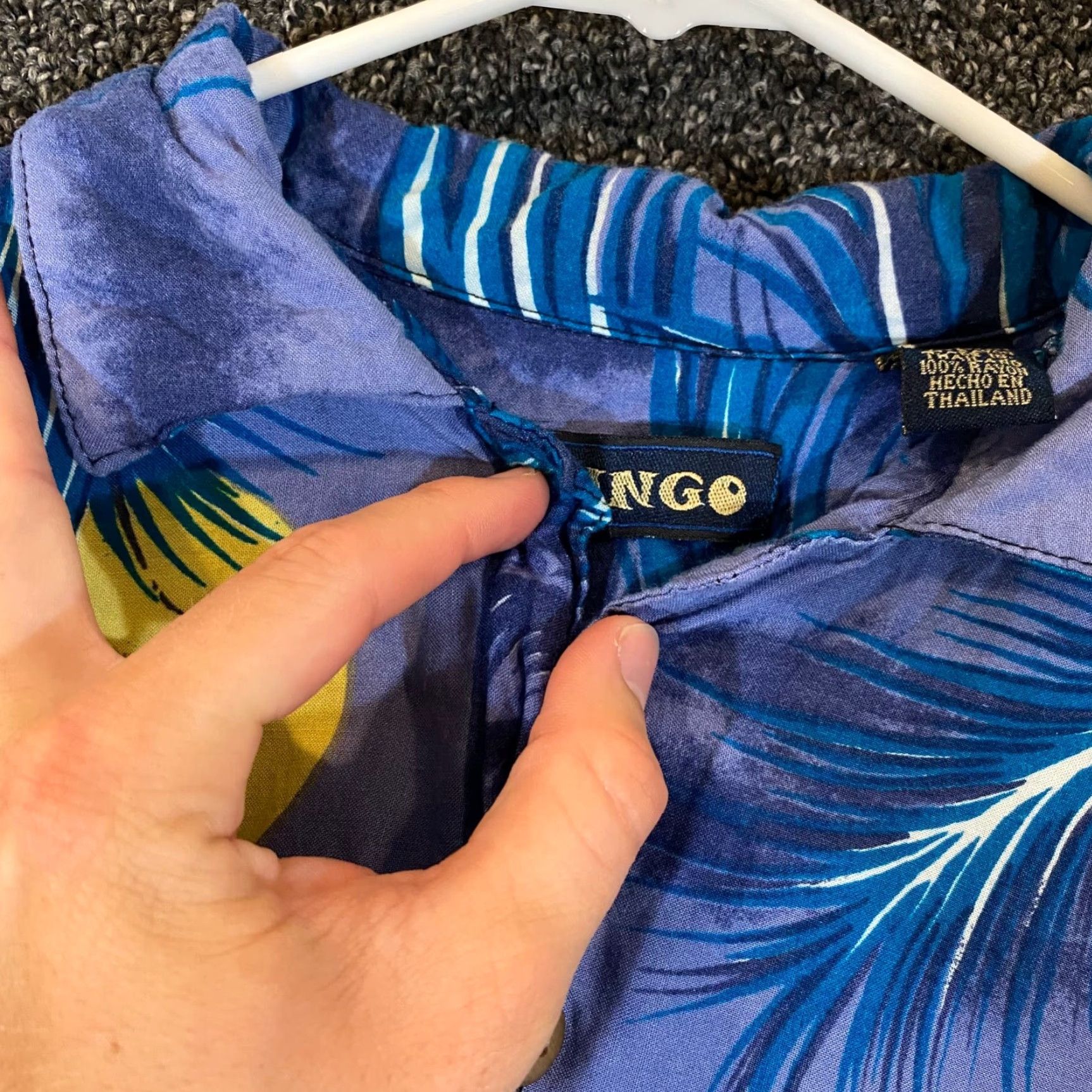 Vintage WINGO Hawaiian Shirt Mens XL Blue Floral Surfing Button Up Short Sleeve Rayon Shirt Size US XL / EU 56 / 4 - 7 Thumbnail