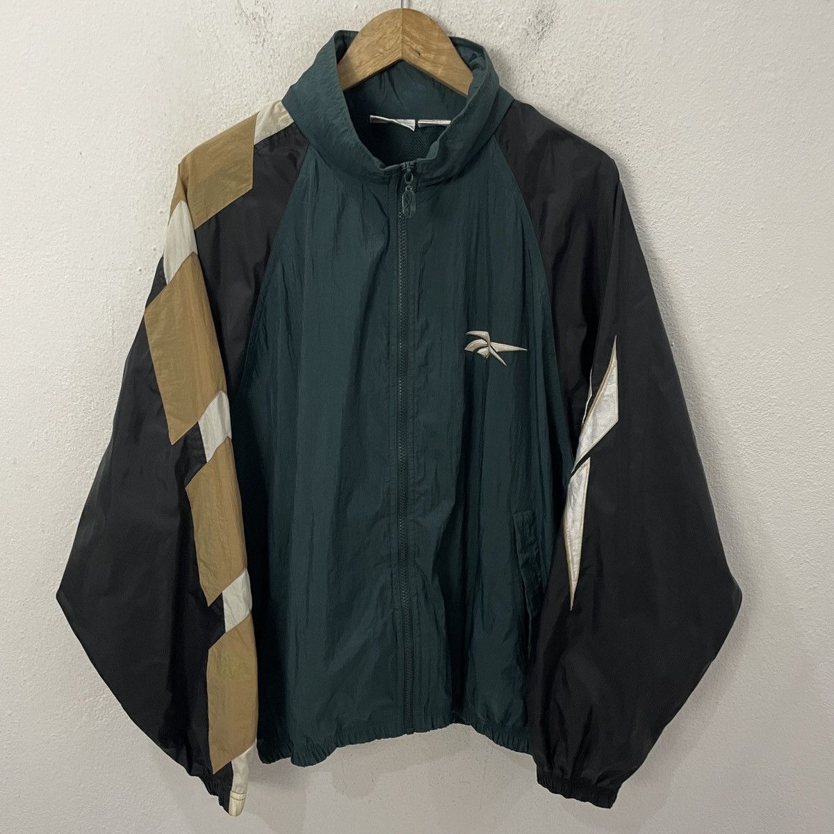 Reebok Vintage 90s Reebok Big Logo Windbraker Jacket Size US XL / EU 56 / 4 - 1 Thumbnail