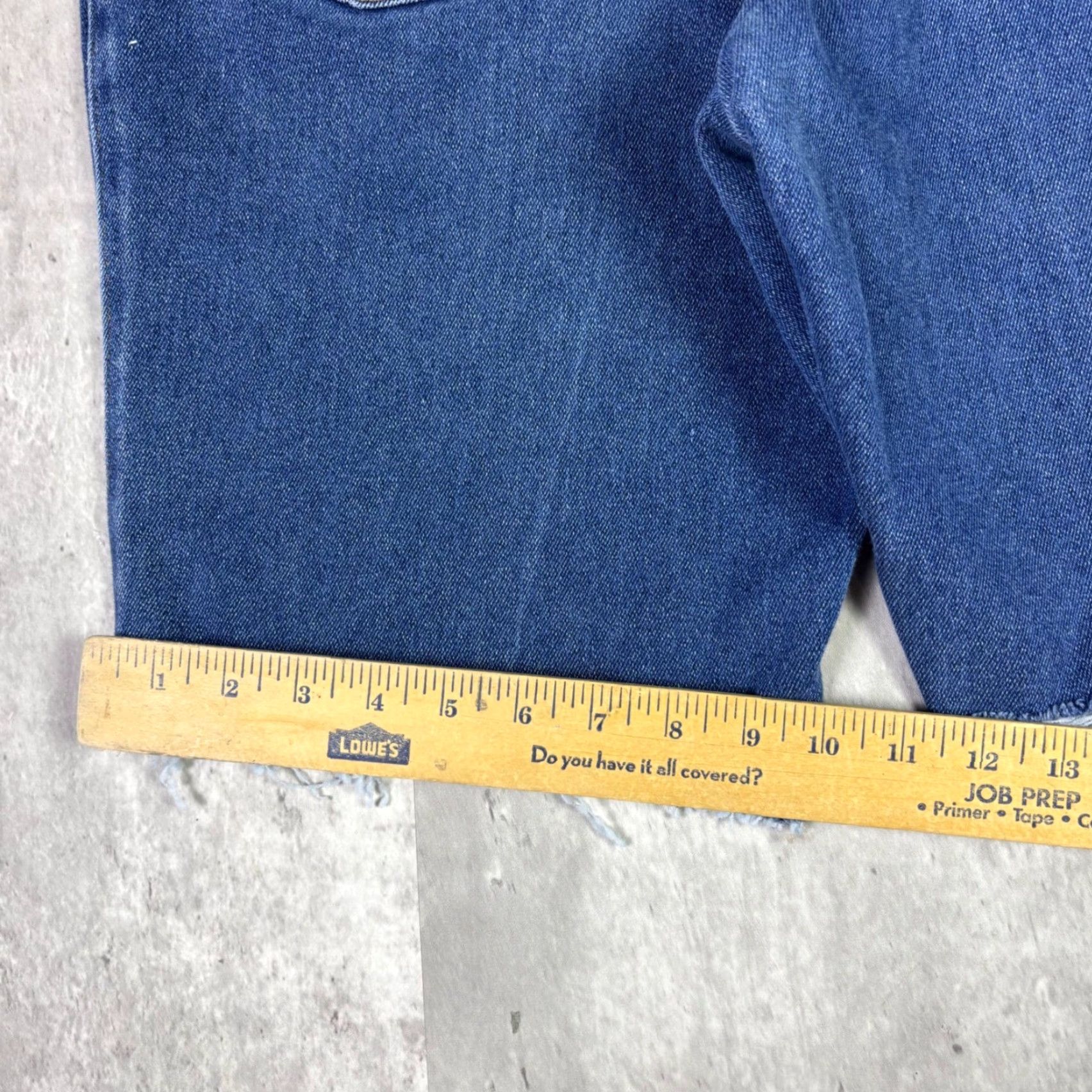 Levi's VINTAGE Levi's For Men Bermuda Denim Shorts Distressed Blue 36 Casual 90s Denim Shorts Shorts Mens 36 Jeans Bermuda Distressed Size US 36 / EU 52 - 4 Thumbnail
