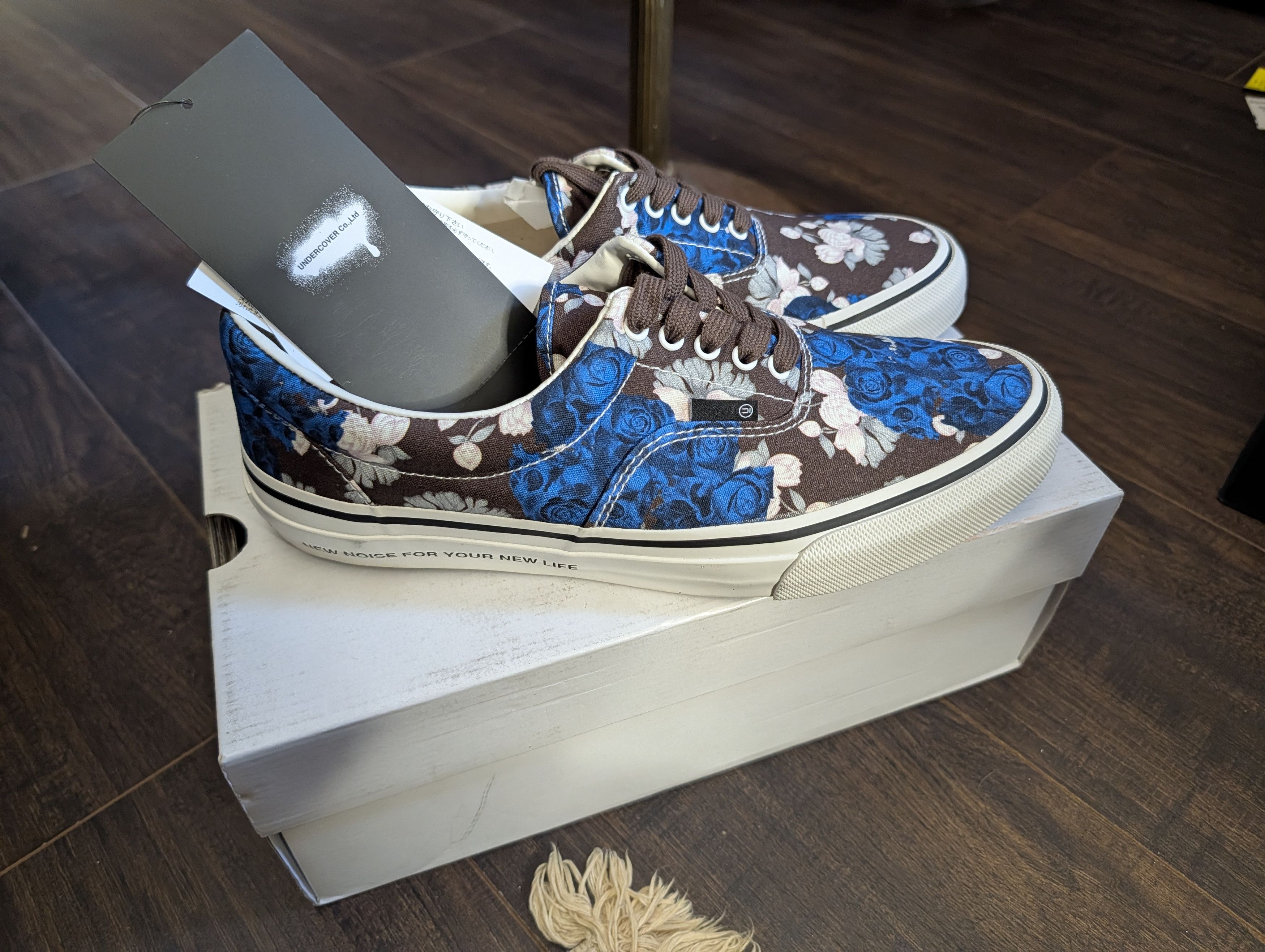 Undercover NEW IN BOX Blue floral low top mainline sneakers sz L Size US 8.5 / EU 41-42 - 1 Thumbnail