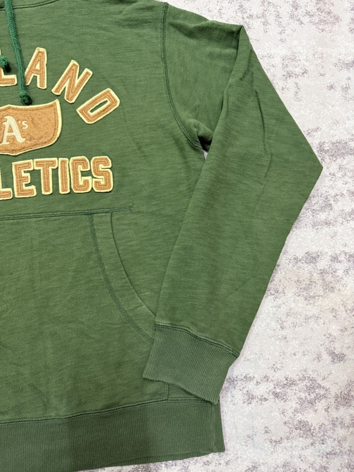 MLB Vintage Y2k MLB X Uniqlo Oakland Atheltic Pullover Sweater Size US S / EU 44-46 / 1 - 5 Thumbnail