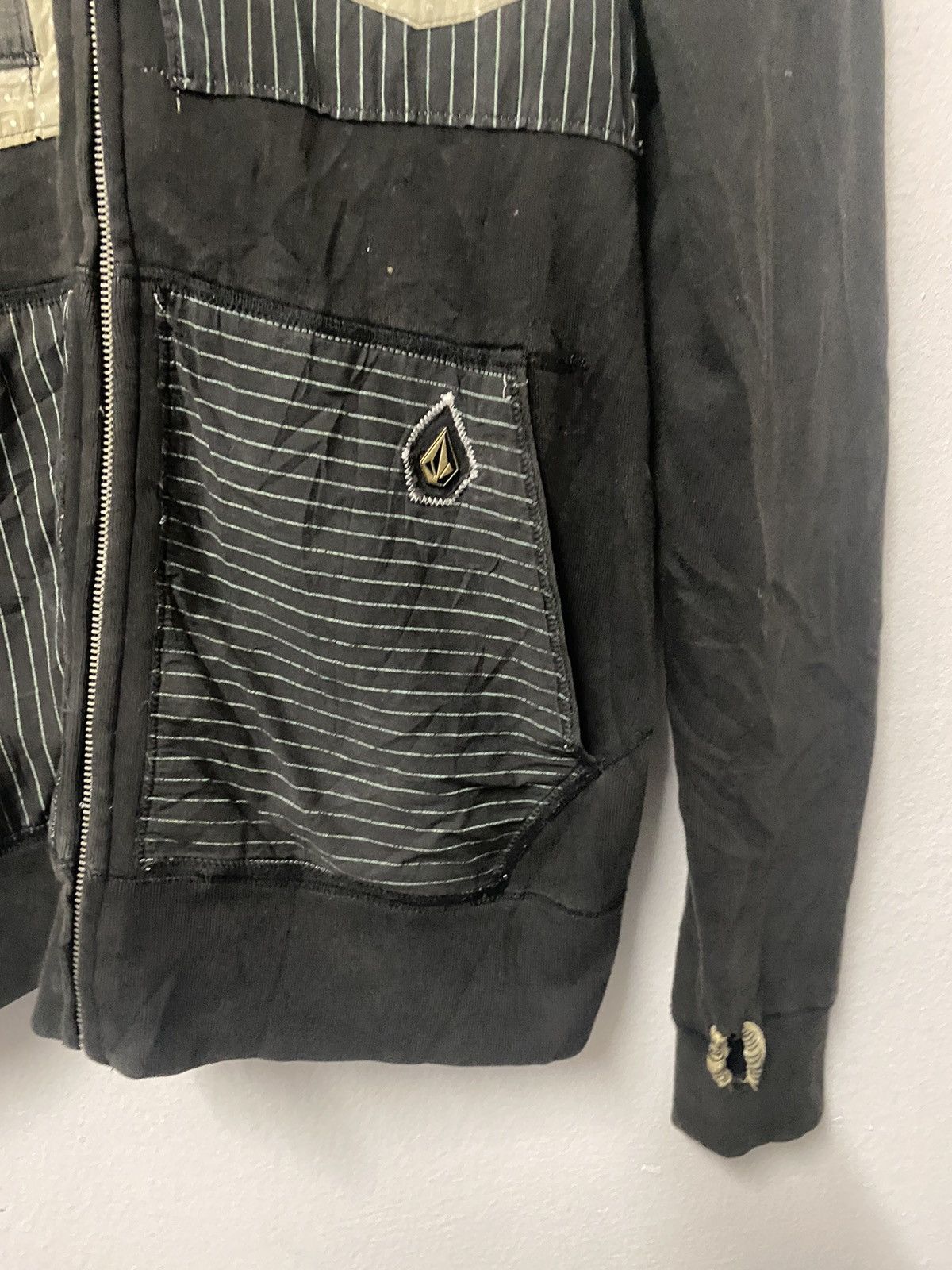 Vintage × Volcom Vintage Volcom Sticky Patchwork Hype Sweater Hoodie Size US M / EU 48-50 / 2 - 5 Thumbnail