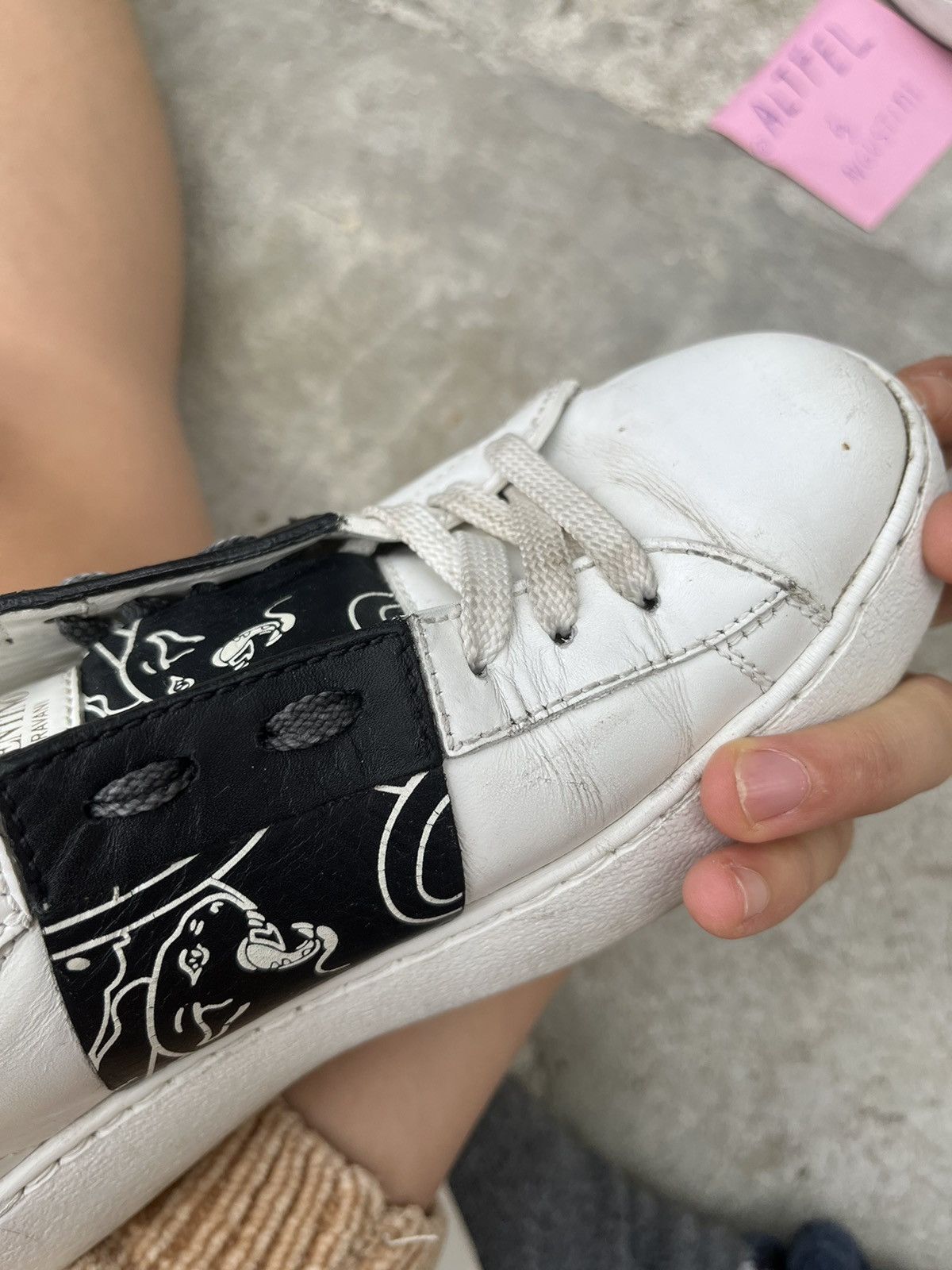 Valentino Valentino Garavani pantera low top leather sneakers Size US 7 / IT 37 - 10 Thumbnail