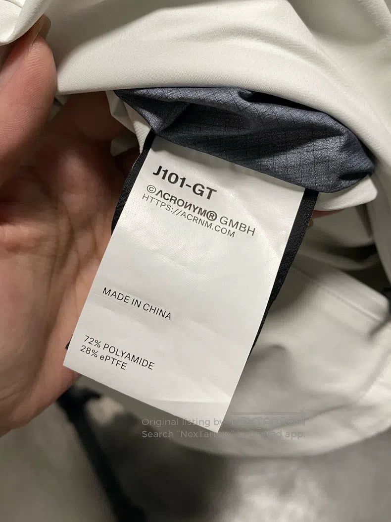 Acronym Acronym White raincoat Size US M / EU 48-50 / 2 - 6 Thumbnail