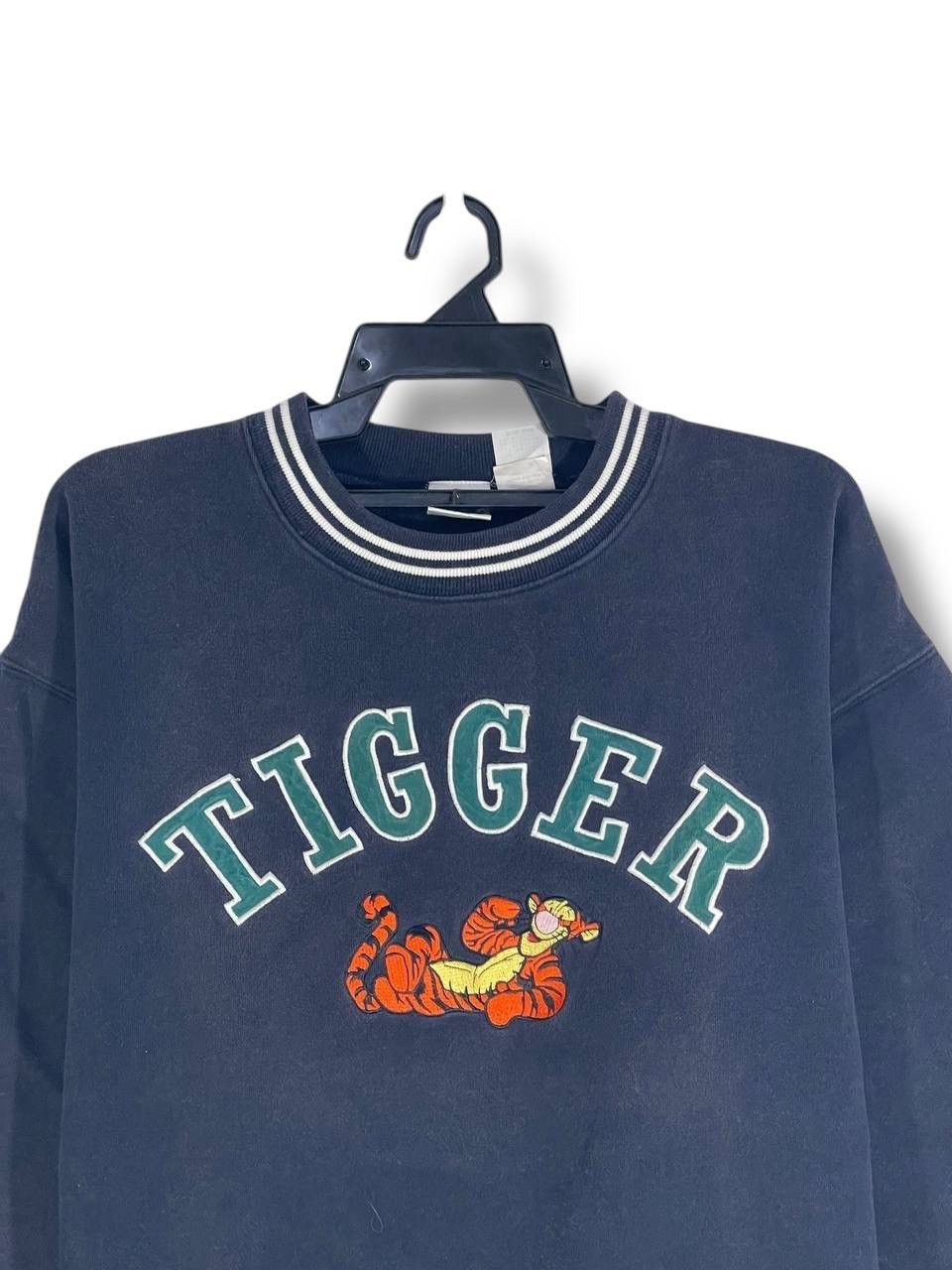 Other Vintage 90s tiger winnie the pooh sweatshirt jumper size M Size US M / EU 48-50 / 2 - 2 Thumbnail