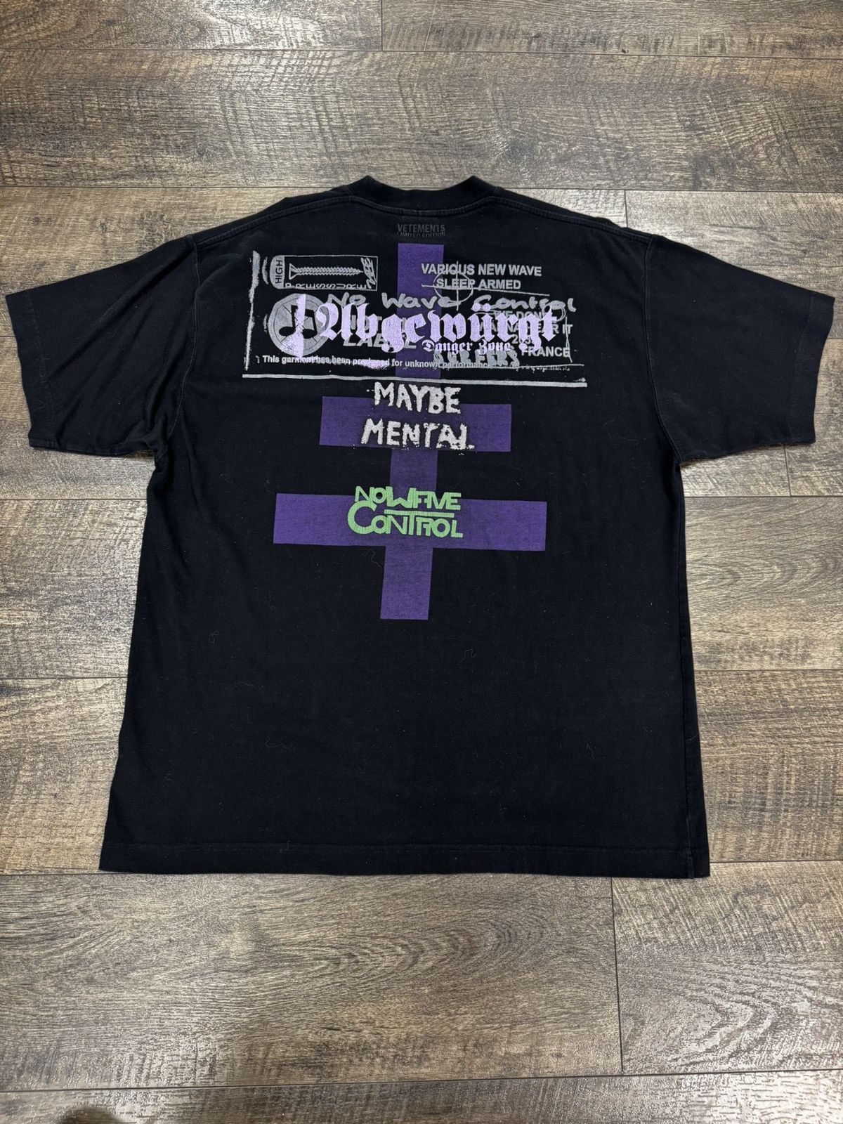 Vetements S/S22 “Maybe Mental” T-Shirt Size US S / EU 44-46 / 1 - 3 Thumbnail