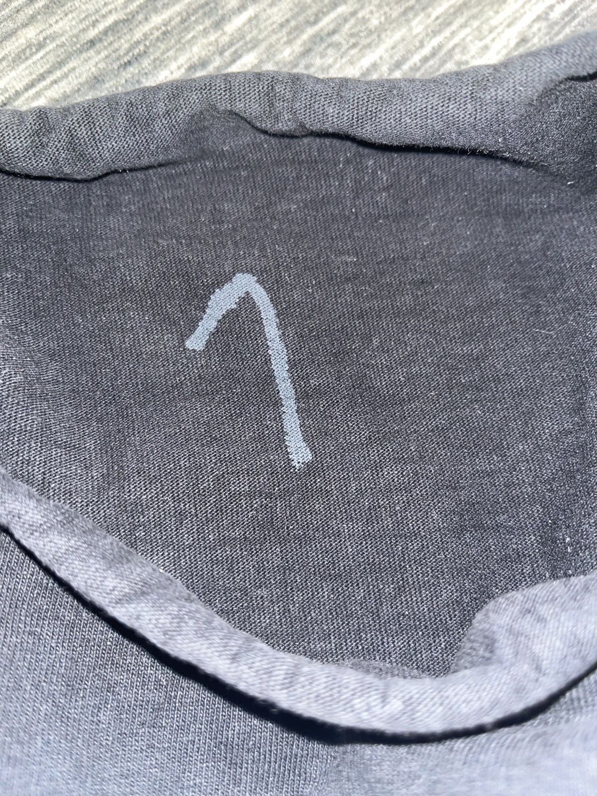 Yeezy vultures crewneck Size US S / EU 44-46 / 1 - 3 Thumbnail
