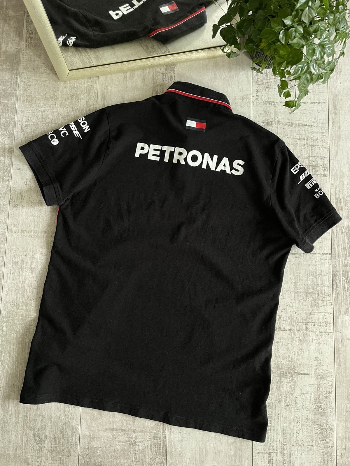 Mercedes-Benz × Vintage Mercedes Benz Amg Petronas T-Shirt Racing Pirelli Black RARE Size US XL / EU 56 / 4 - 3 Thumbnail