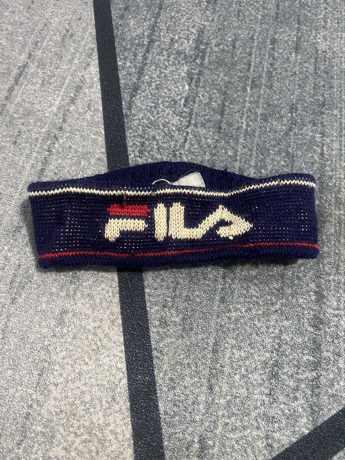 Fila × Vintage Vintage Fila Headband Spellout Biglogo Size ONE SIZE - 1 Thumbnail