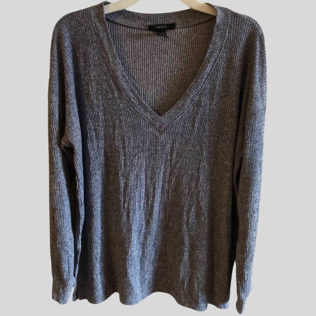 Forever 21 Forever 21 Gray Ribbed V-Neck Sweater Women’s M Long Sleeve Size M / US 6-8 / IT 42-44 - 1 Thumbnail