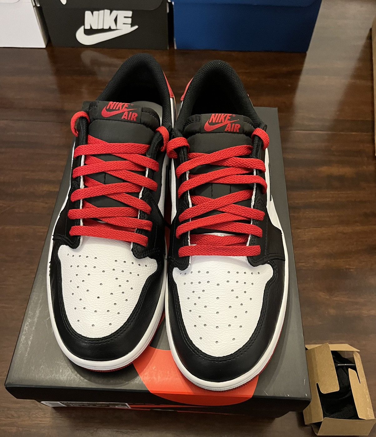 Jordan Brand × Nike Air Jordan 1 Retro Low OG Black Toe Size US 12.5 / EU 45-46 - 2 Thumbnail