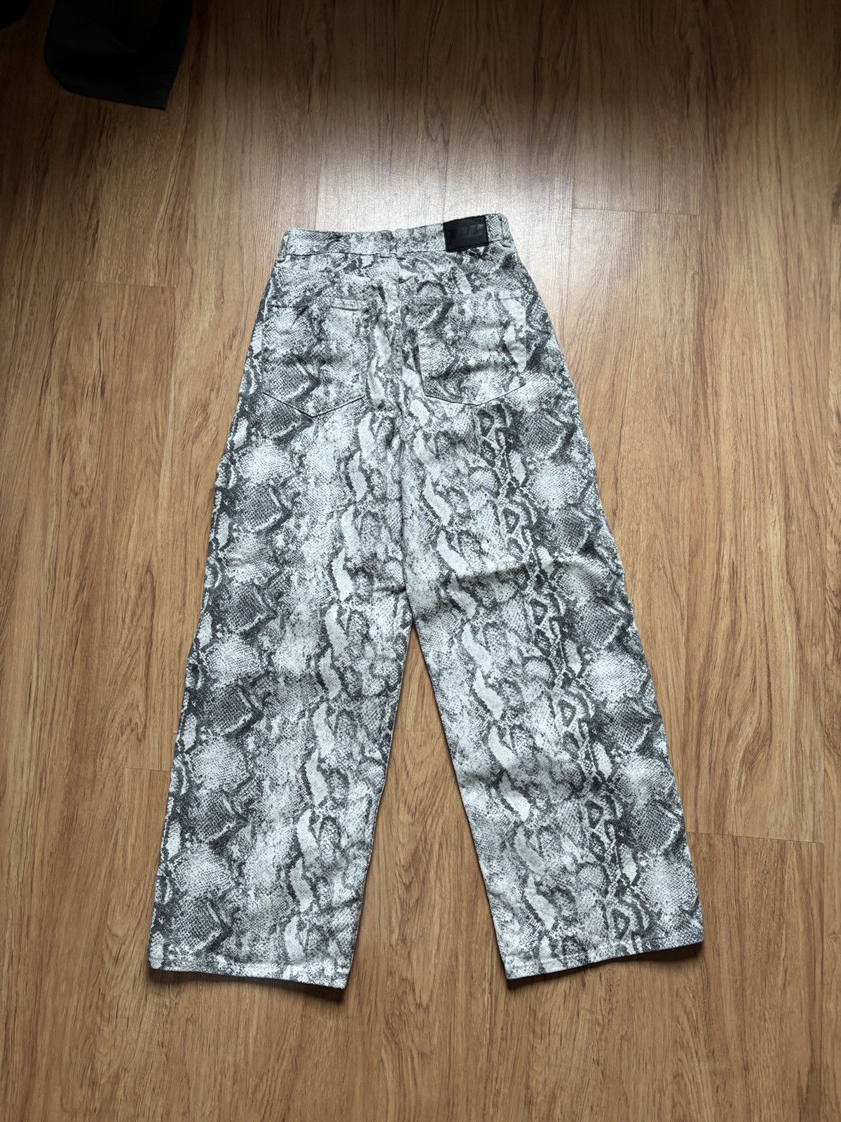 TW Steel Jeans in a crocodile-skin print Size 36" / US 14 / IT 50 - 2 Thumbnail