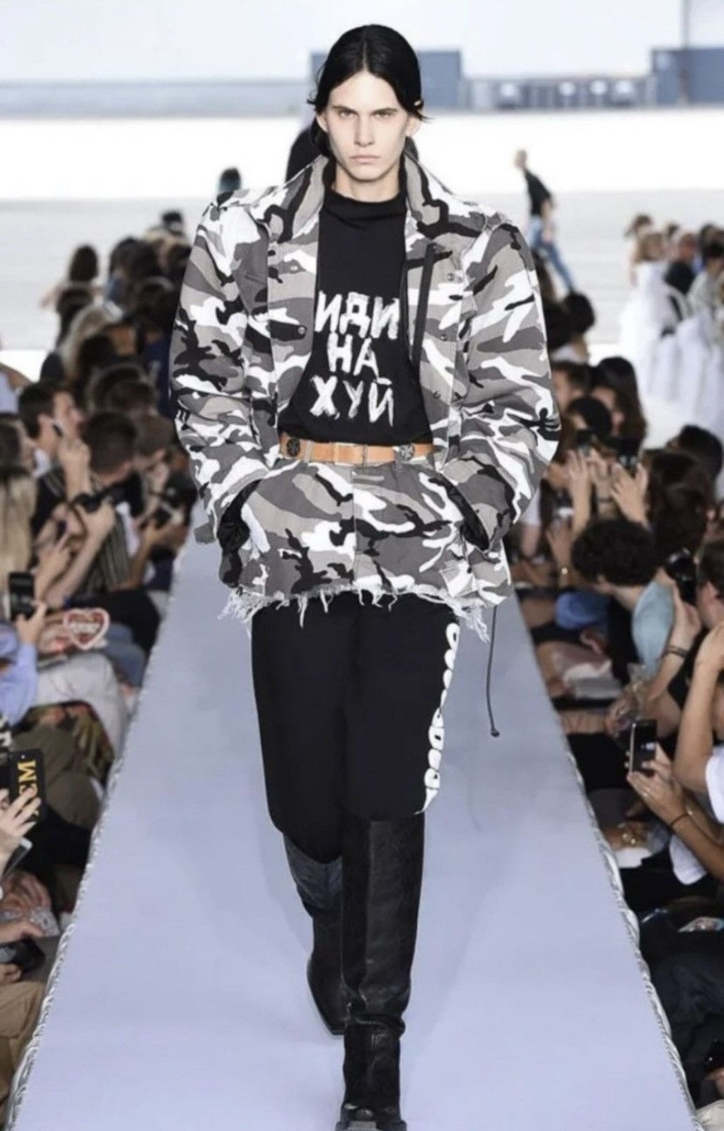 Designer × Vetements *RARE* RUNWAY VETEMENTS CAMO HYBRID CARGO PANTS SWEATS DEMNA Size US 32 / EU 48 - 2 Thumbnail