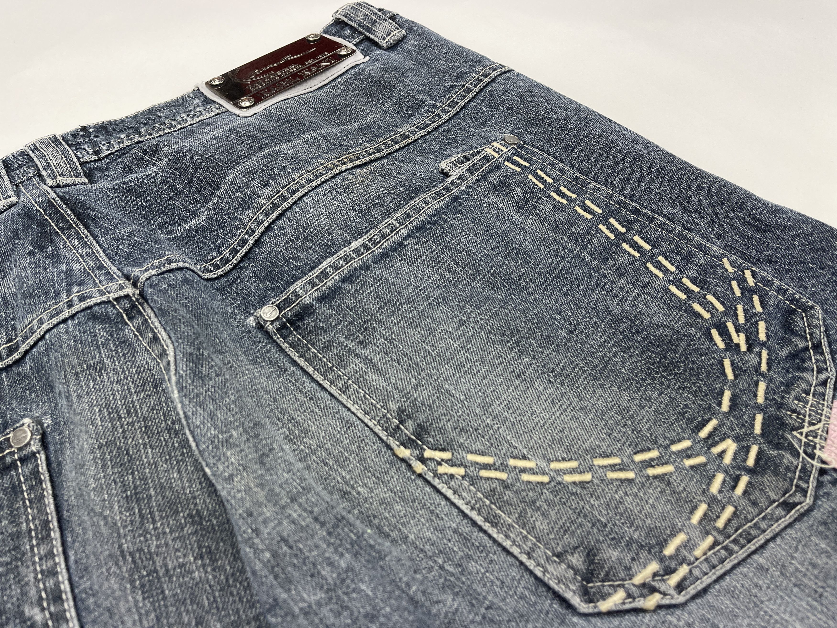 Karl Kani KARL KANI shorts, vintage hip hop baggy jeans, 90s size W 36 Size US 36 / EU 52 - 6 Thumbnail