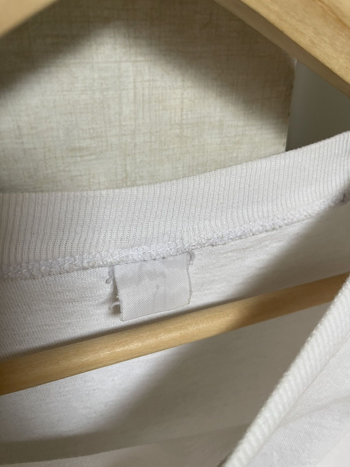 Vintage White tee chanel embroidery