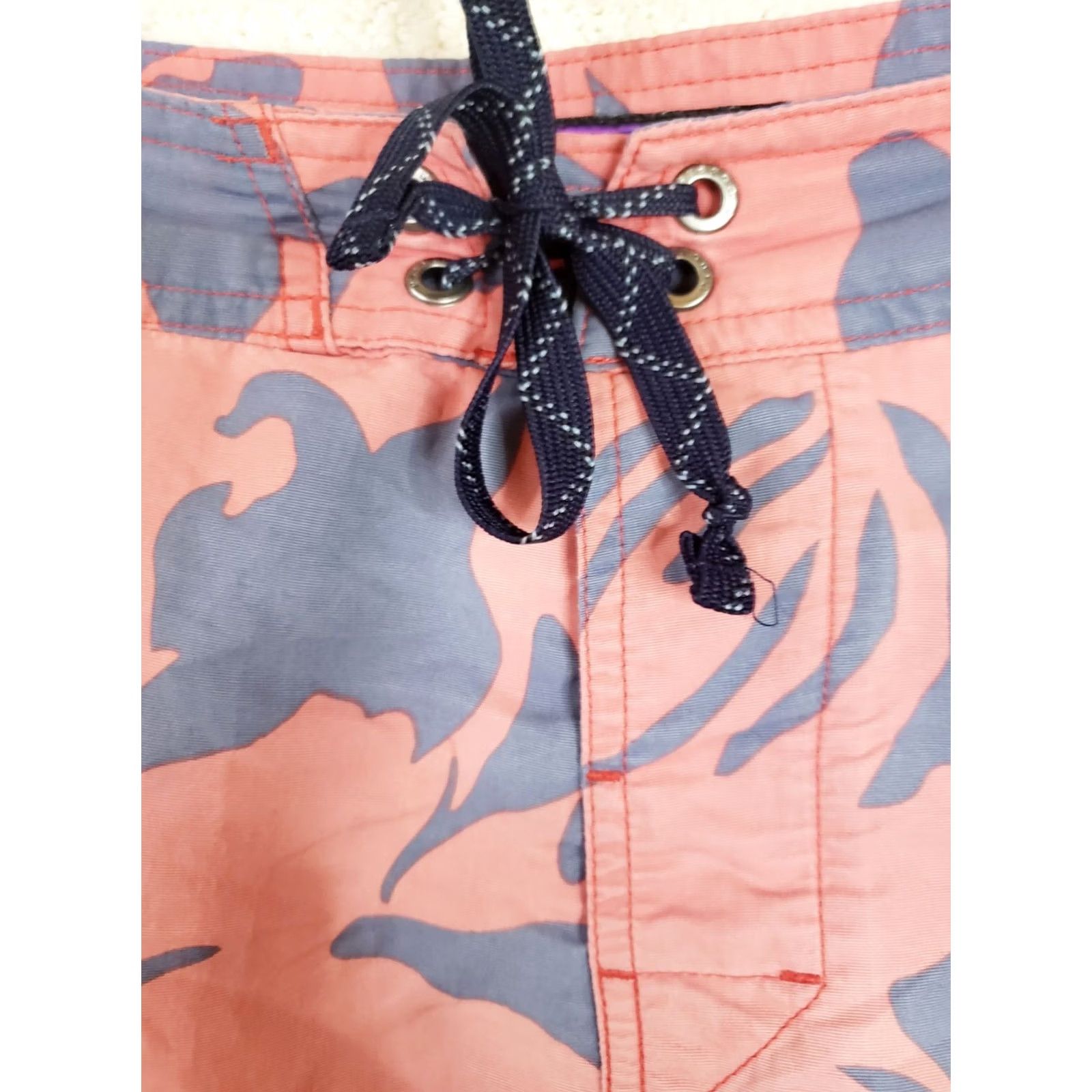 Patagonia Patagonia Board Shorts 36W 10L Pink Gray Floral Drawstring Pockets Quick Dry Nylon Men Sports Surf Tropical Vintage Size US 36 / EU 52 - 5 Thumbnail