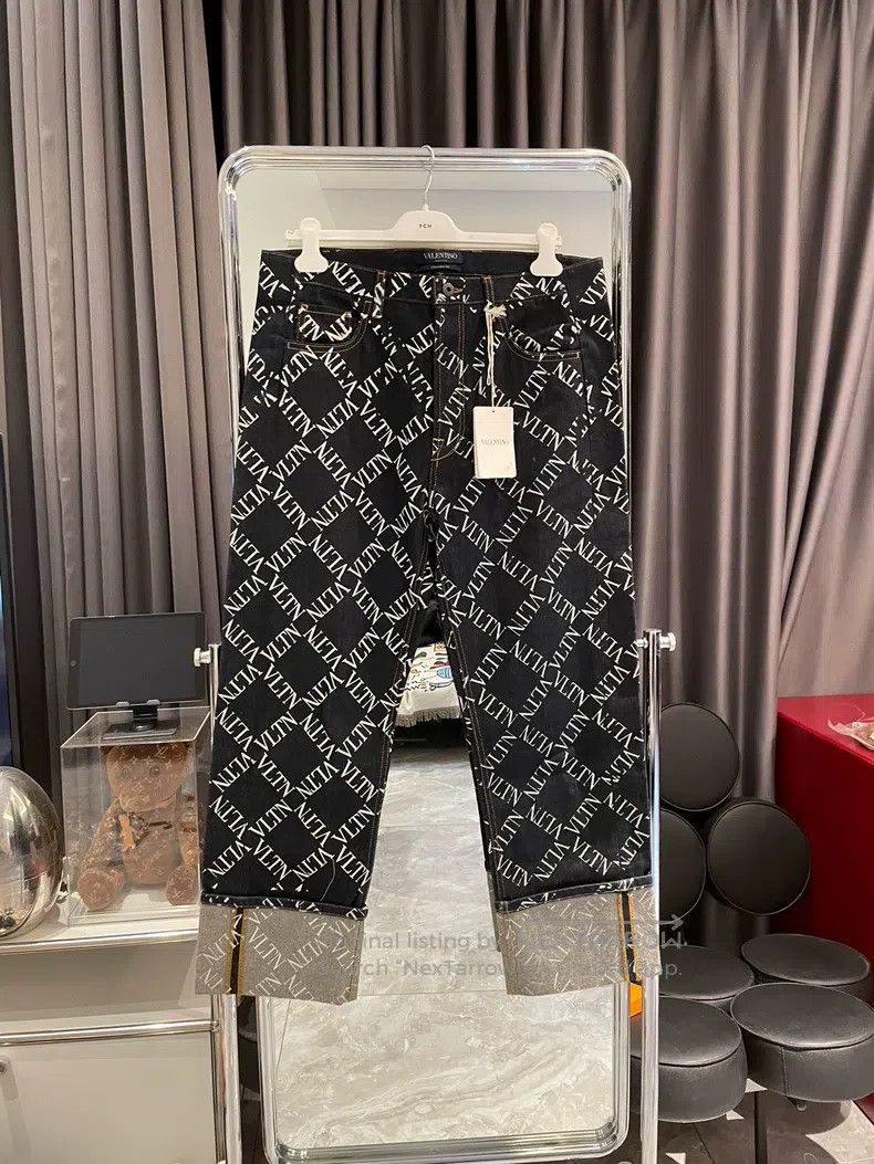 Valentino Valentino jeans Size US 34 / EU 50 - 1 Thumbnail