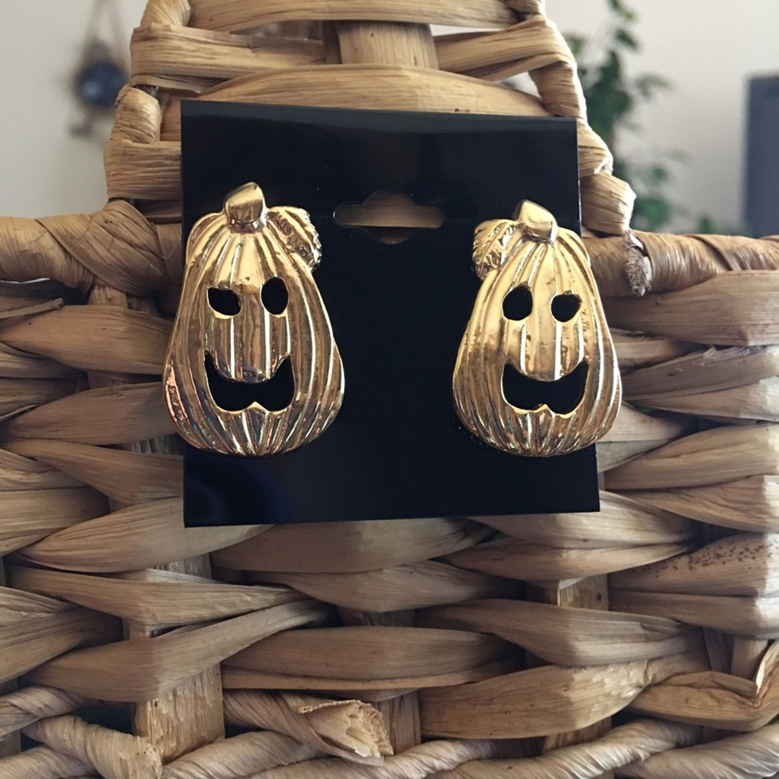 Vintage Vintage gold tone carved pumpkin pierced earrings Size ONE SIZE - 2 Thumbnail