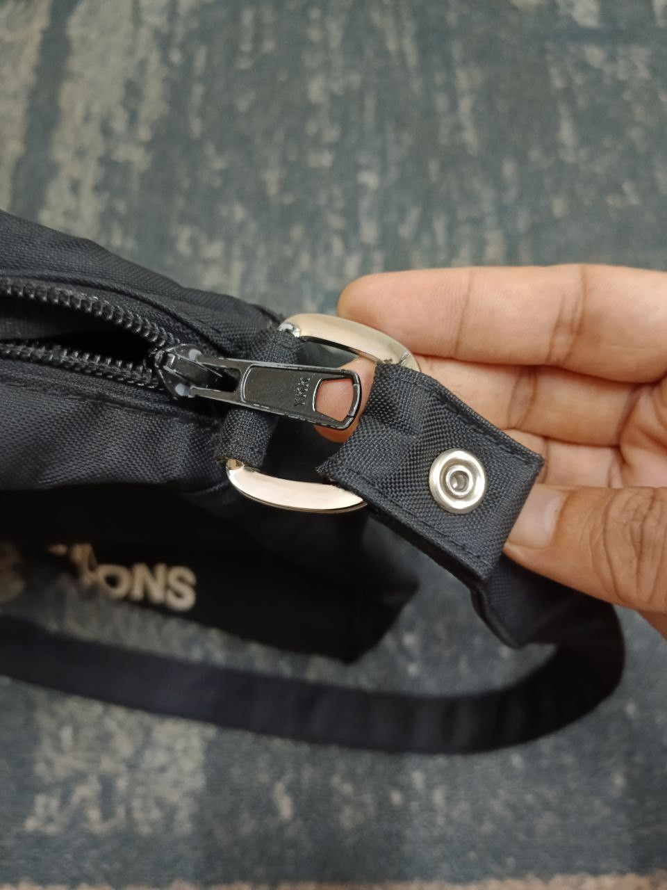 CDG by Comme des Garcons CDG COMME DES GARCONS MASENGGER Size ONE SIZE - 8 Thumbnail