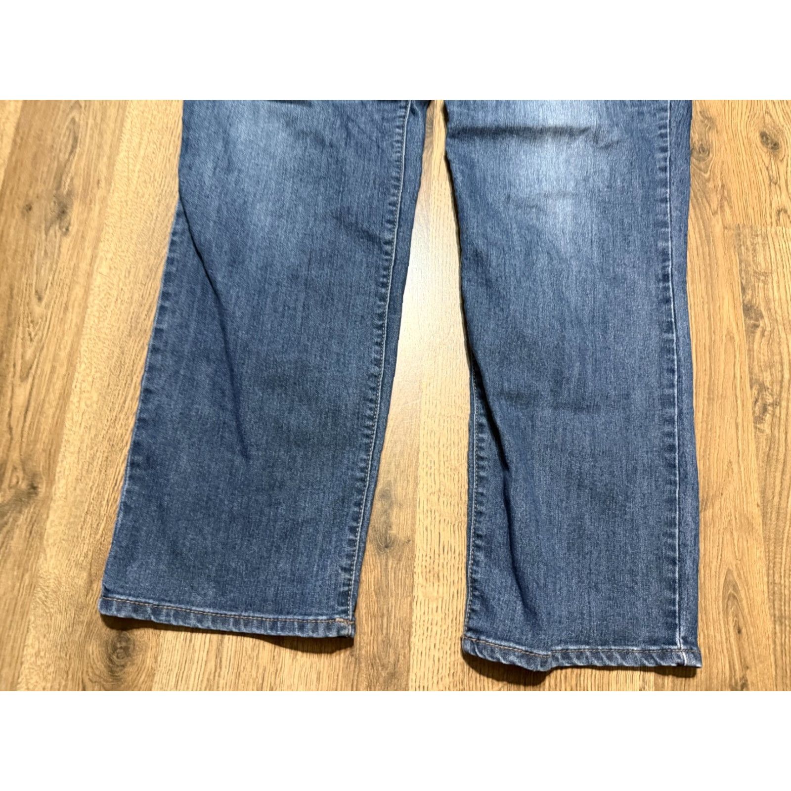 Vintage Bandolino Jeans Women's Size 37 Waist Blue Denim Straight Leg Size 26" / US 2 / IT 38 - 3 Thumbnail
