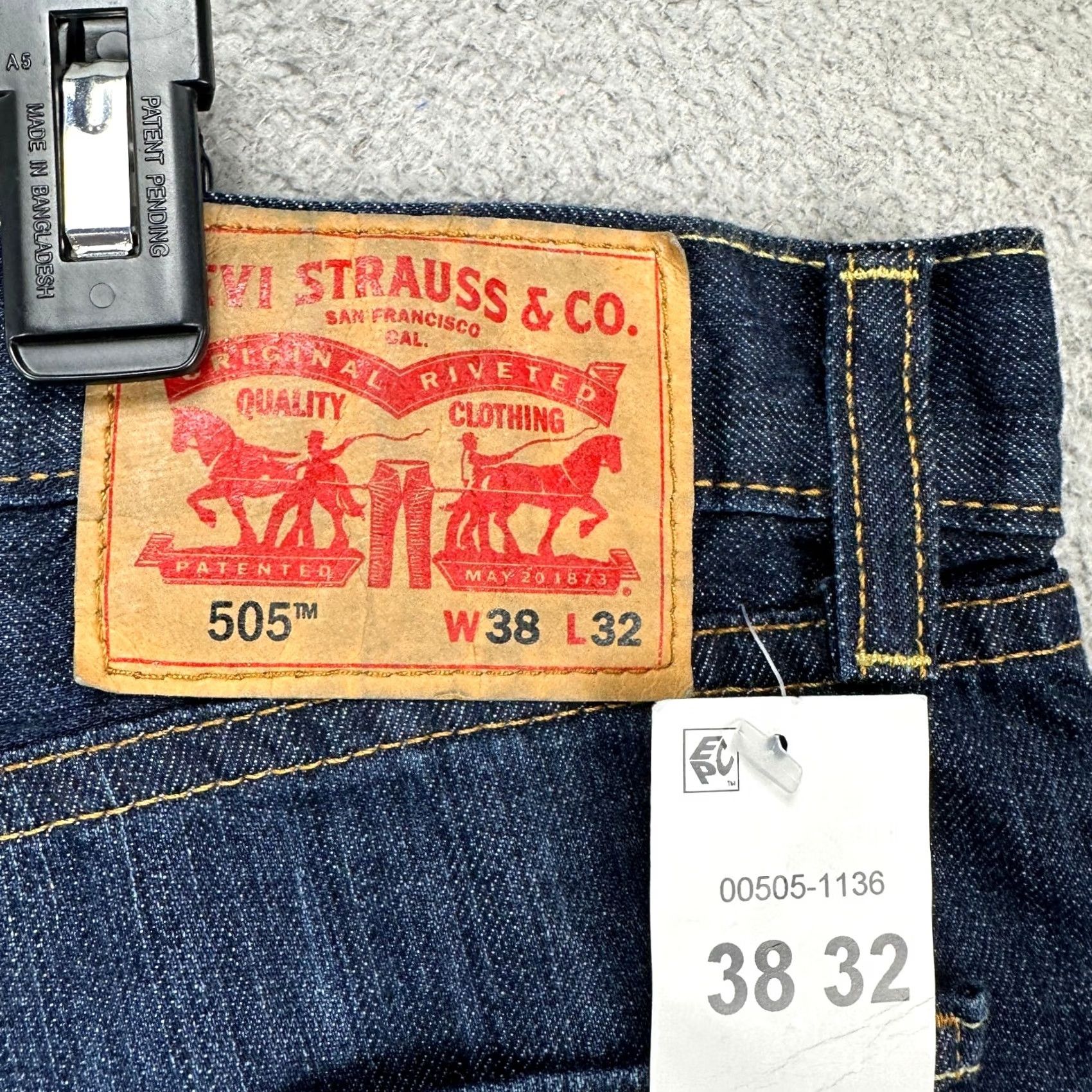 Levi's VINTAGE Levis 505 Jeans Mens 38X32 Blue Regular Fit Straight Denim 5 Pockets Red Tab Jeans Mens Regular Size US 38 / EU 54 - 7 Thumbnail