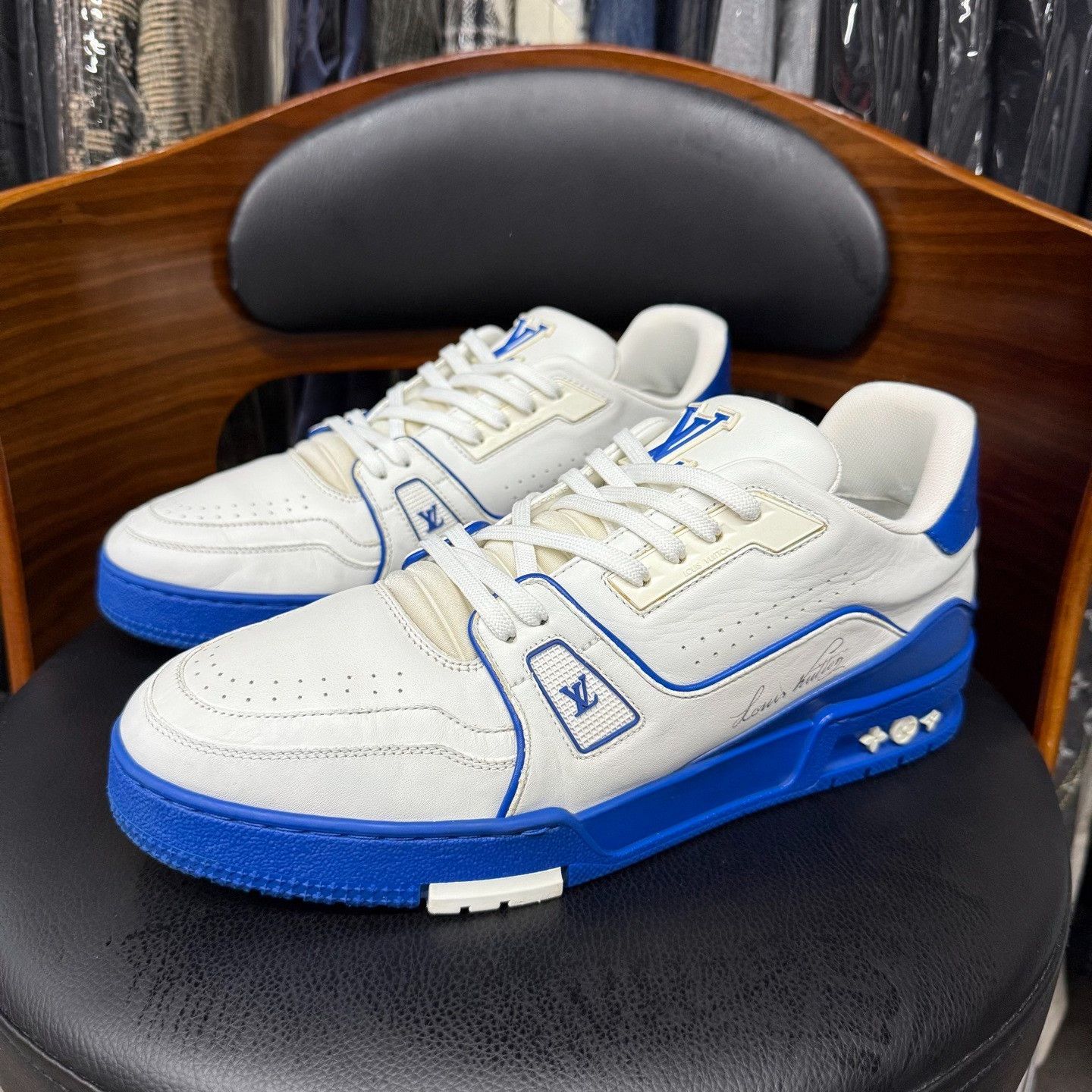 Louis Vuitton Louis Vuitton Training Blue Lowtop Sneakers 9 Men Size US 9 / EU 42 - 1 Thumbnail