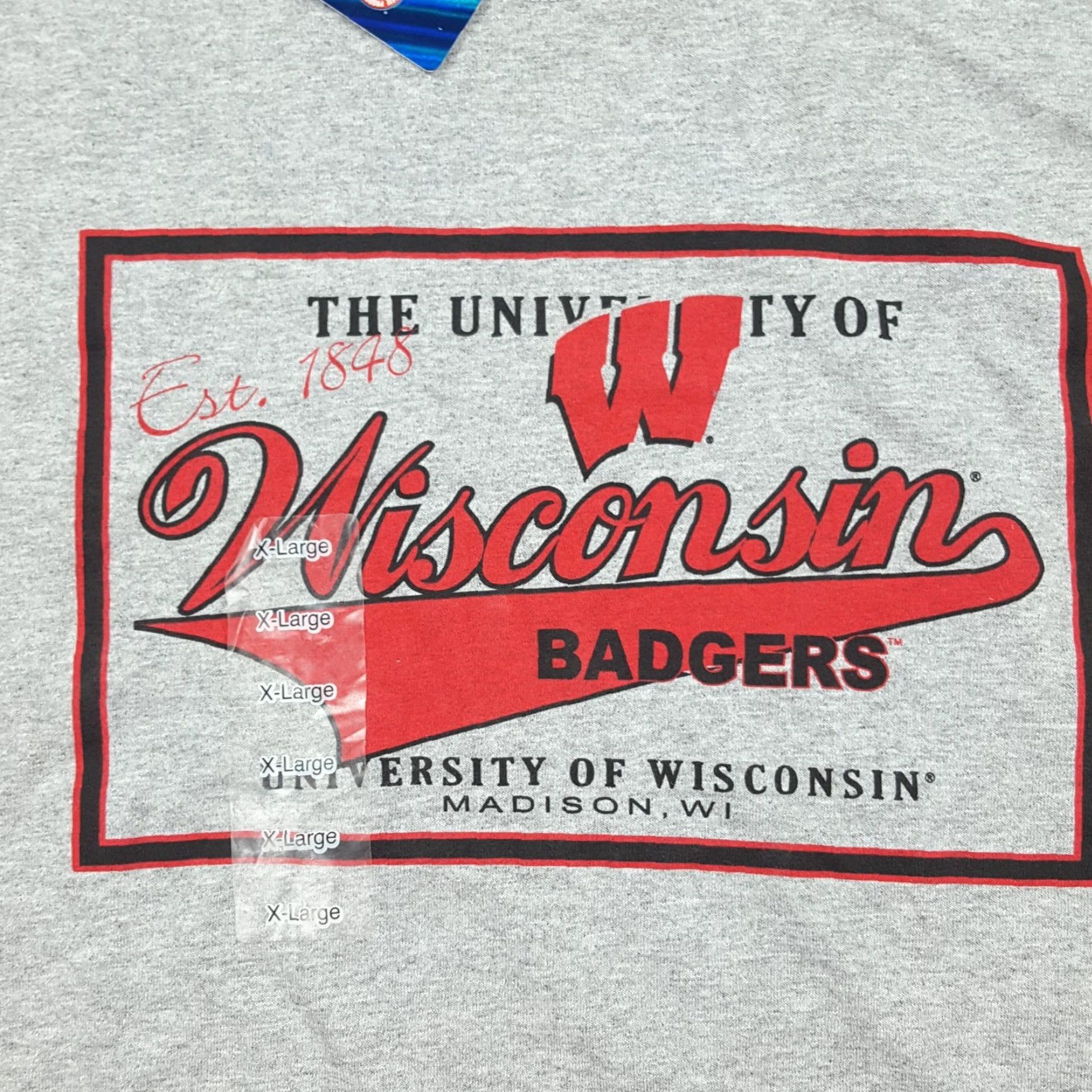 NCAA VINTAGE Wisconsin Badgers Football NCAA Size XL College Gray School Retro T Shirt Men Size US XL / EU 56 / 4 - 3 Thumbnail