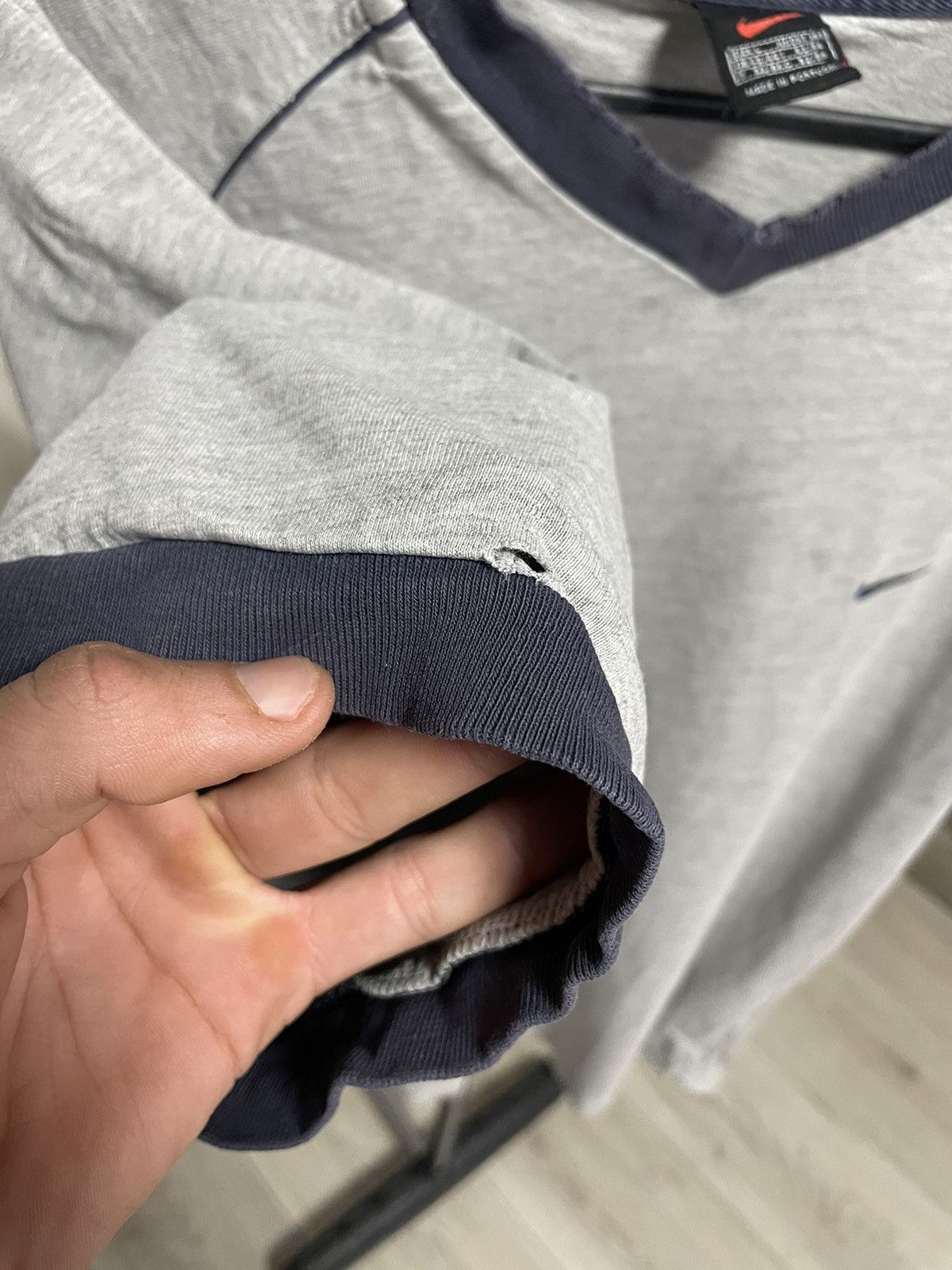 Nike × Vintage Vintage Nike Small Logo Y2K Made In Portugal L Streetwear Size US L / EU 52-54 / 3 - 13 Thumbnail
