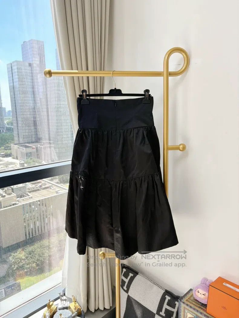 Chanel Chanel 20S roof series black mulberry silk irregular skirt Size 26" / US 2 / IT 38 - 1 Thumbnail