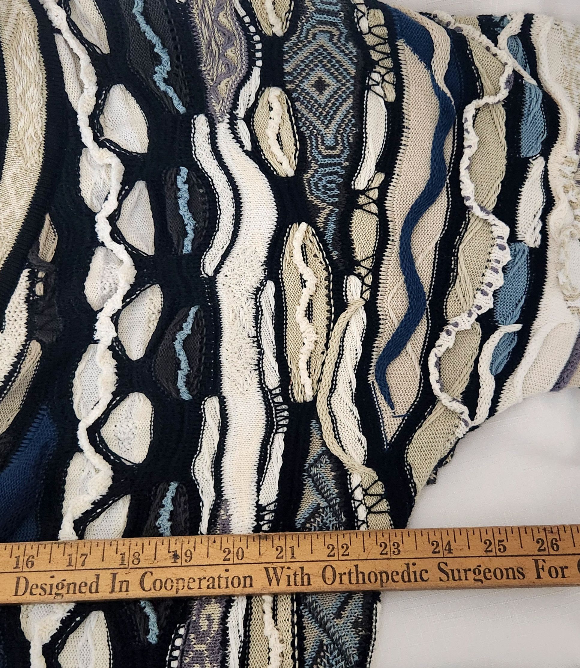 Coogi × Vintage Coogi Australia Cardigan Sweater Rare Vintage 3D dimensional Size US M / EU 48-50 / 2 - 10 Thumbnail