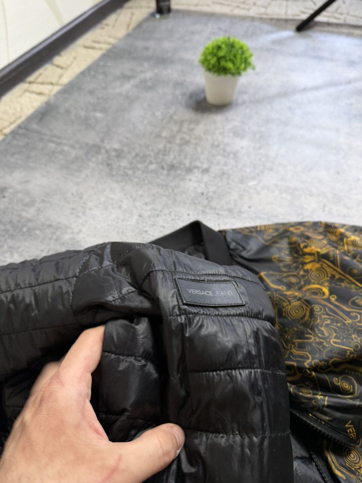 Versace Jeans Couture Versace Jean Couture Puffer Reversible Printed Jacket Bomber Size US S / EU 44-46 / 1 - 11 Thumbnail