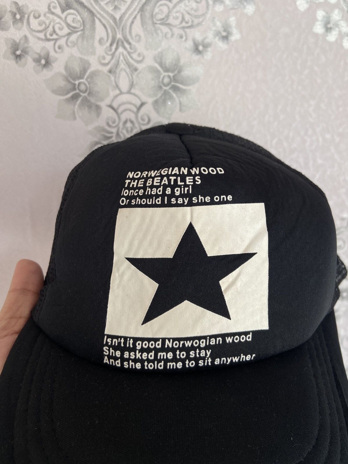 Band Tees THE BEATLES Norwegian Wood Trucker Cap Size ONE SIZE - 2 Thumbnail