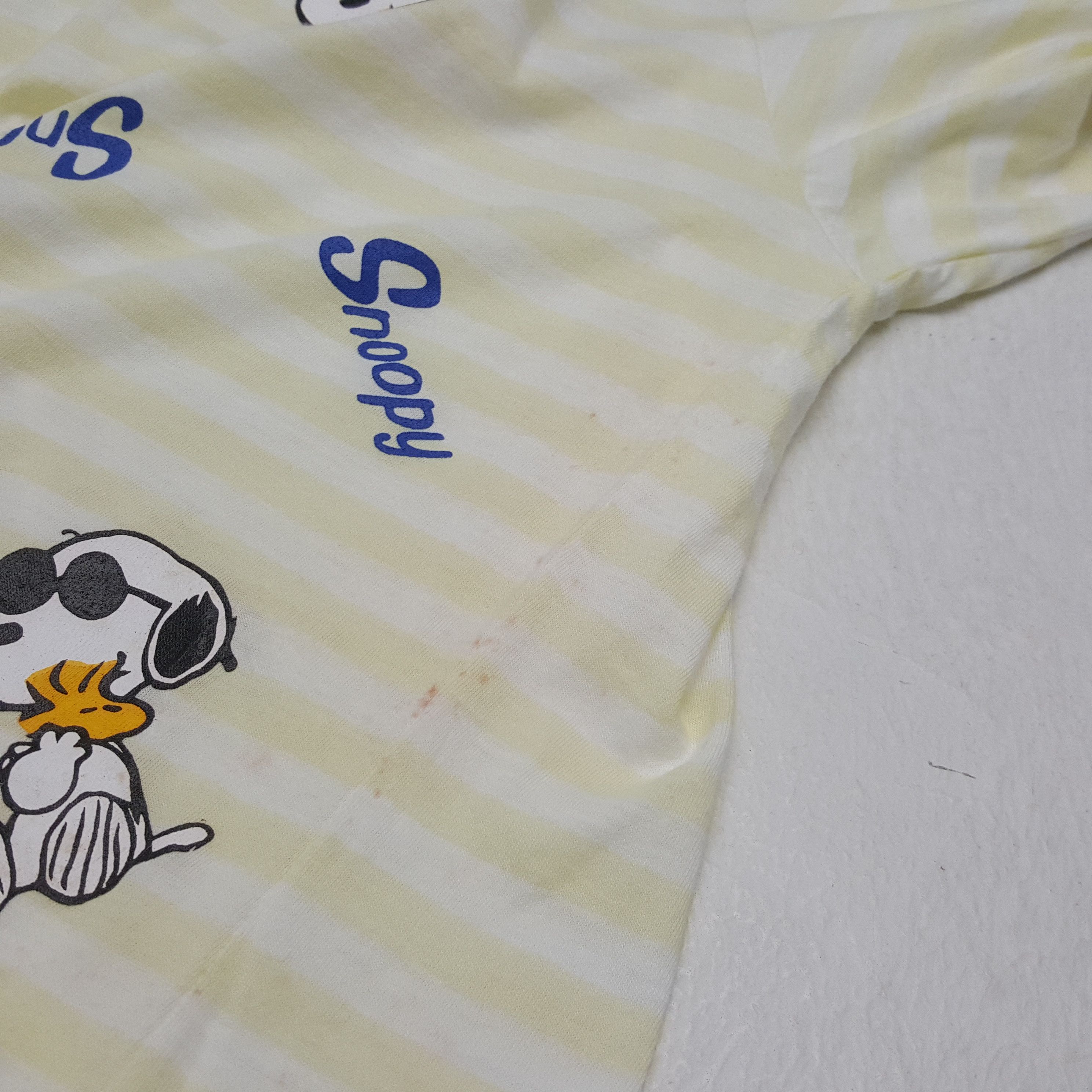 Vintage Snoopy Cartoon Streetwear Style Tshirt RR20 Size US L / EU 52-54 / 3 - 6 Thumbnail