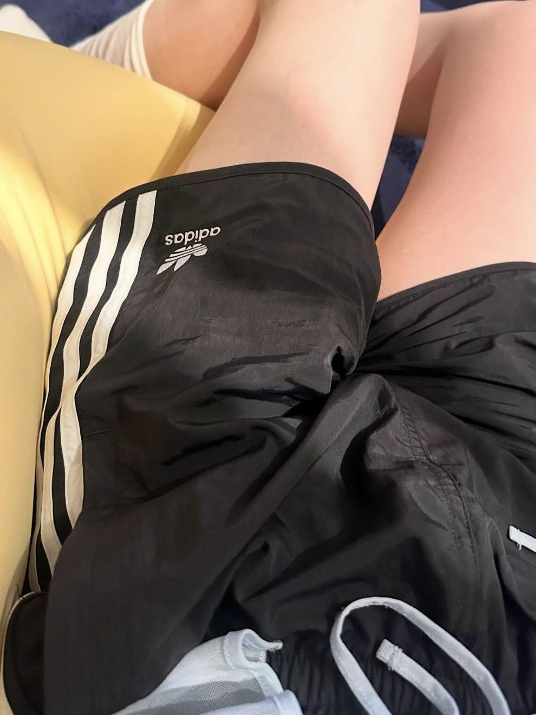 Adidas × Vintage Vintage Y2K Adidas Pinterest Shorts Streetwear 90s Size US 32 / EU 48 - 1 Thumbnail