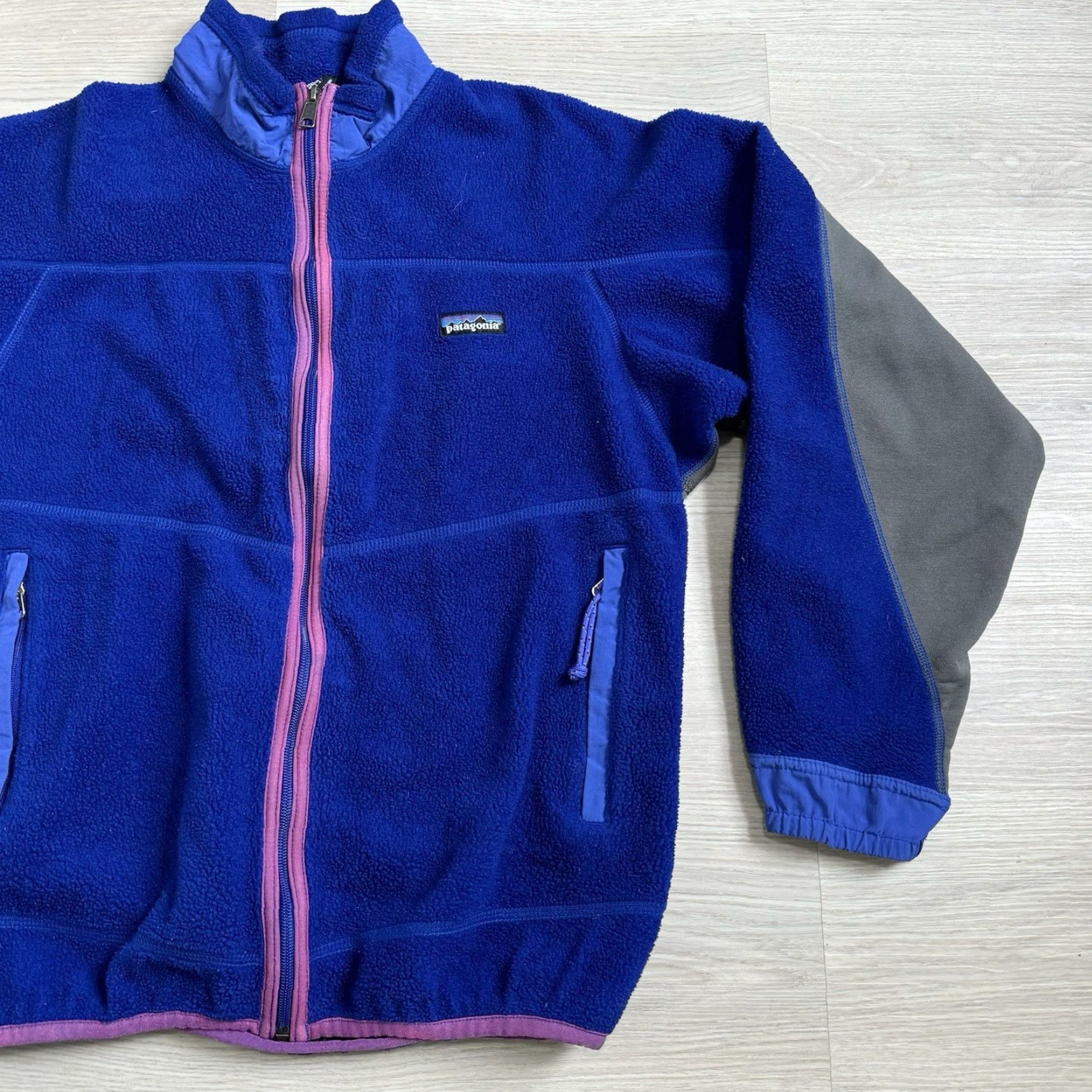 Patagonia VINTAGE Patagonia Deep Pile Blue Fleece Partial Eclipse Jacket USA Made Size M Jacket Mens 90s Retro Out… Size US M / EU 48-50 / 2 - 3 Thumbnail