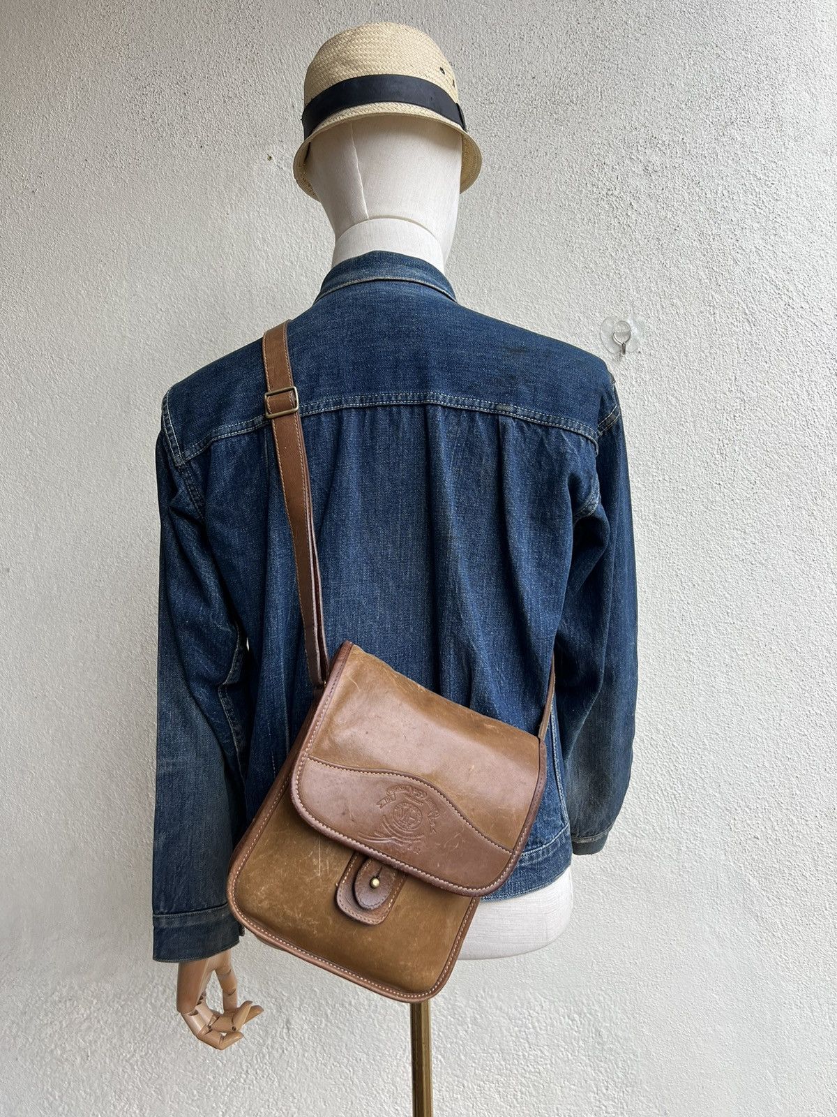 Leather × Vintage Vintage Gurkha Marley Hodgson Distressed Leather Bag Size ONE SIZE - 24 Thumbnail