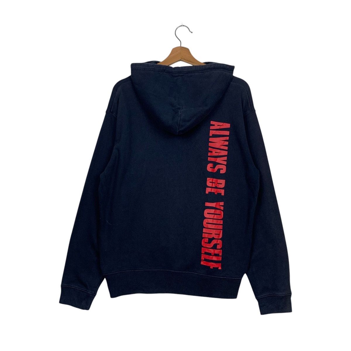 Vintage Billy Elliot the Musical Big Logo Pullover Hoodies #1762-C78 Size US M / EU 48-50 / 2 - 7 Thumbnail