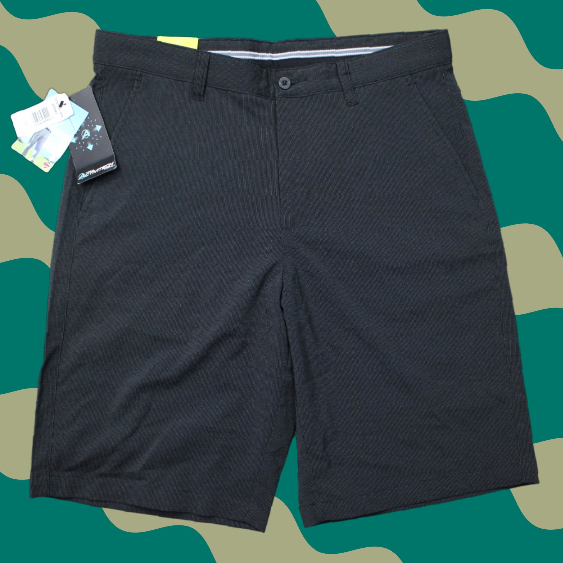 Vintage Sunice Shorts Mens 32 Black Geometric Golf Activitch Stretch Wicking NWT Chin o Size US 32 / EU 48 - 1 Thumbnail
