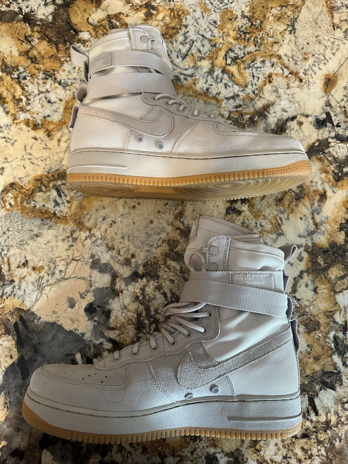Nike SF Nike Air Force 1 Size US 11 / EU 44 - 2 Thumbnail