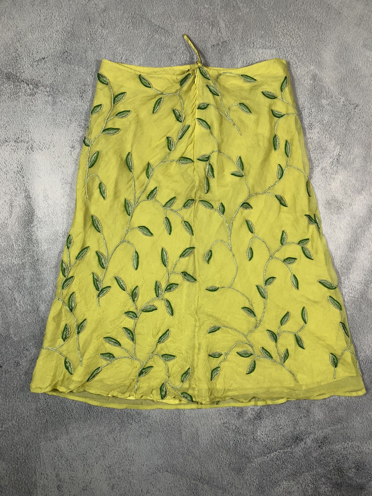 Japanese Brand × Vintage Vintage Y2K Japanese beads flora midi skirt streetwear Size 28" / US 6 / IT 42 - 1 Thumbnail