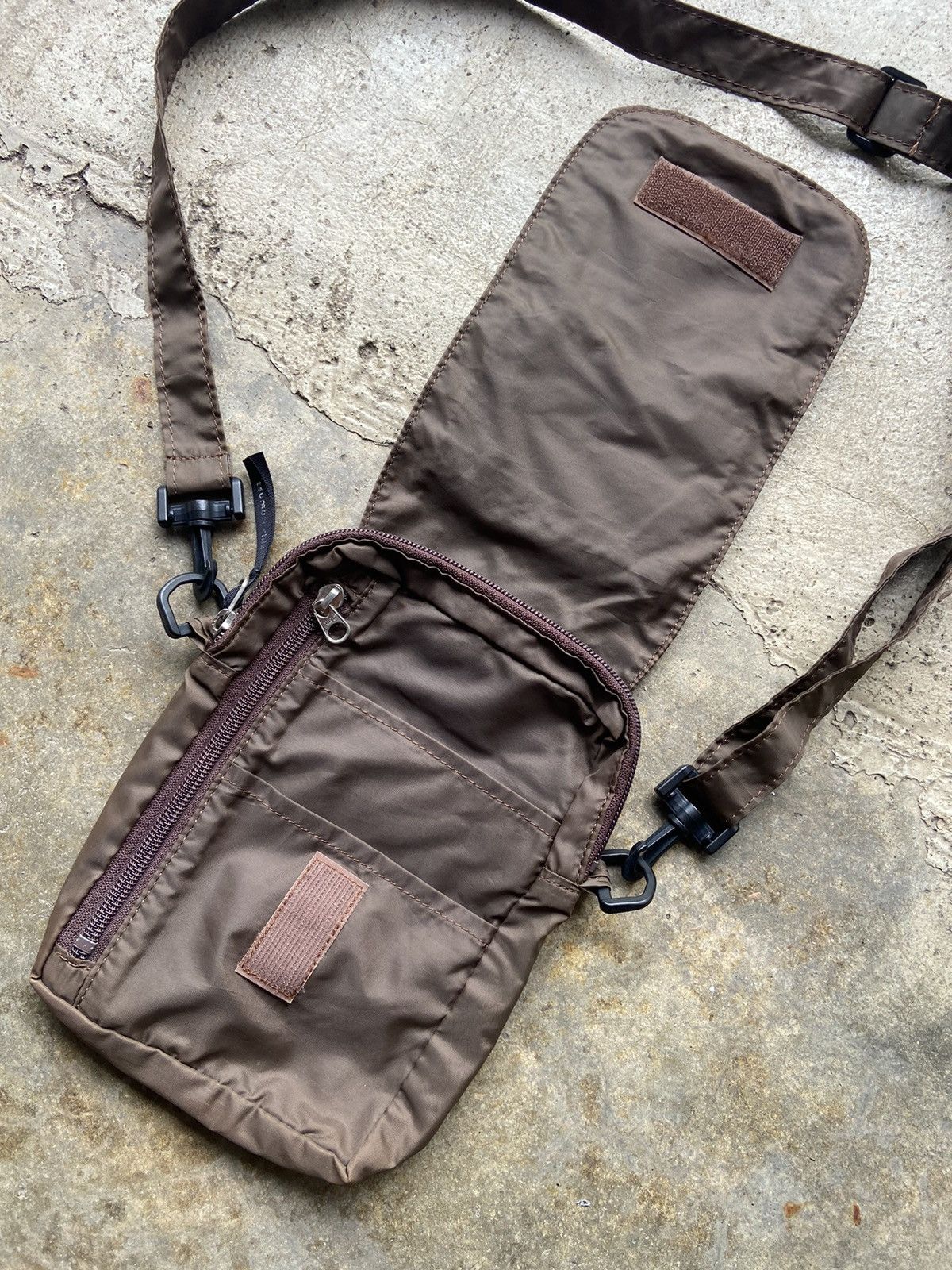 Issey Miyake Vintage 2000’s Tsumori Chisato Multi Cargo Pocket Slingbag Size ONE SIZE - 4 Thumbnail
