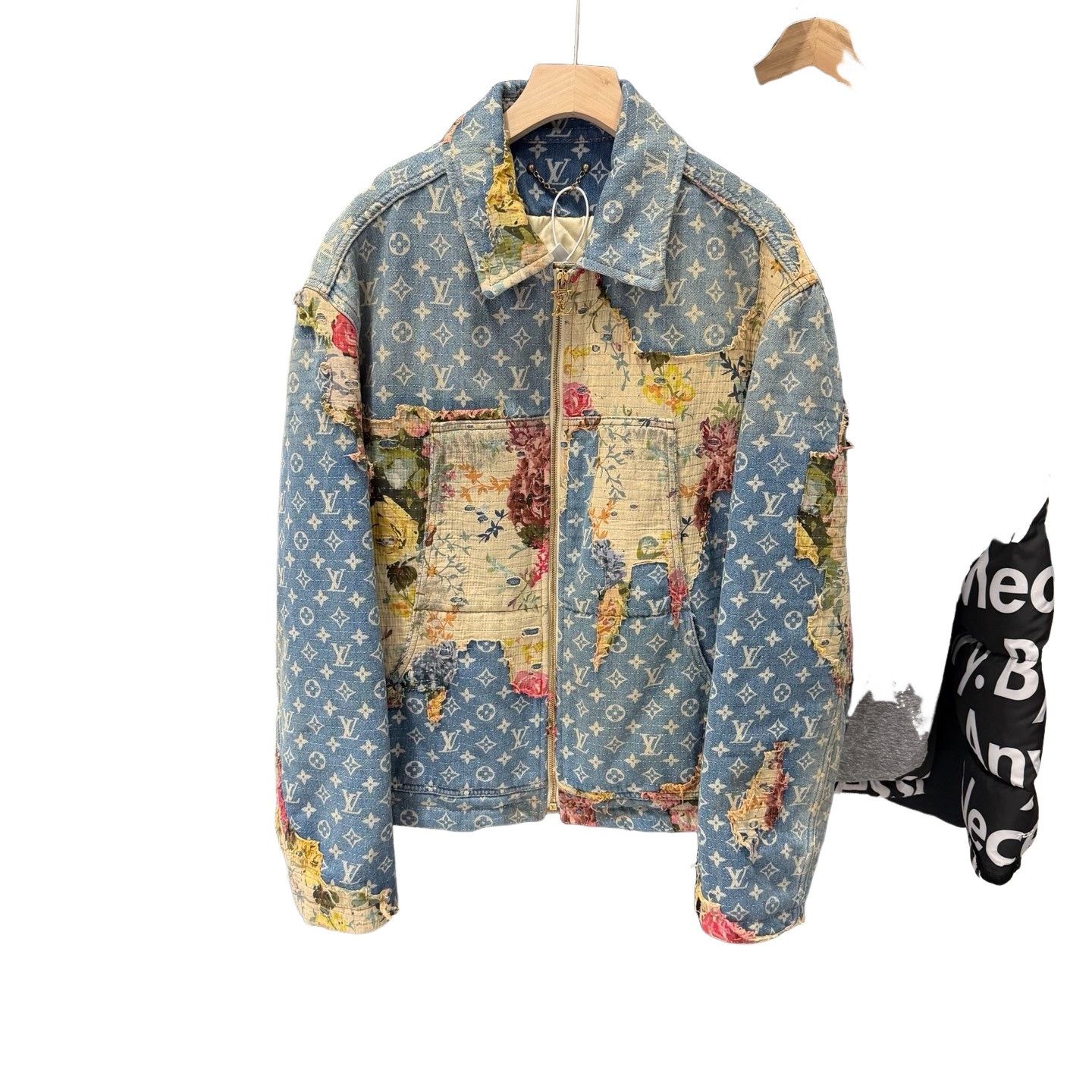Louis Vuitton Louis Vuitton Floral Monogram Denim Jacket Size 44 Size US S / EU 44-46 / 1 - 1 Thumbnail