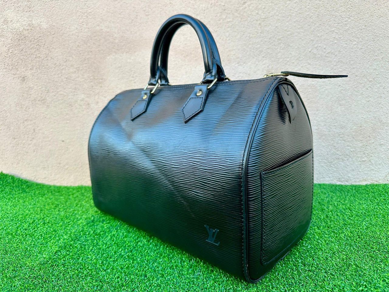 Louis Vuitton Authentic Louis Vuitton Black Epi Leather Speedy 30 Handbag Size ONE SIZE - 2 Thumbnail