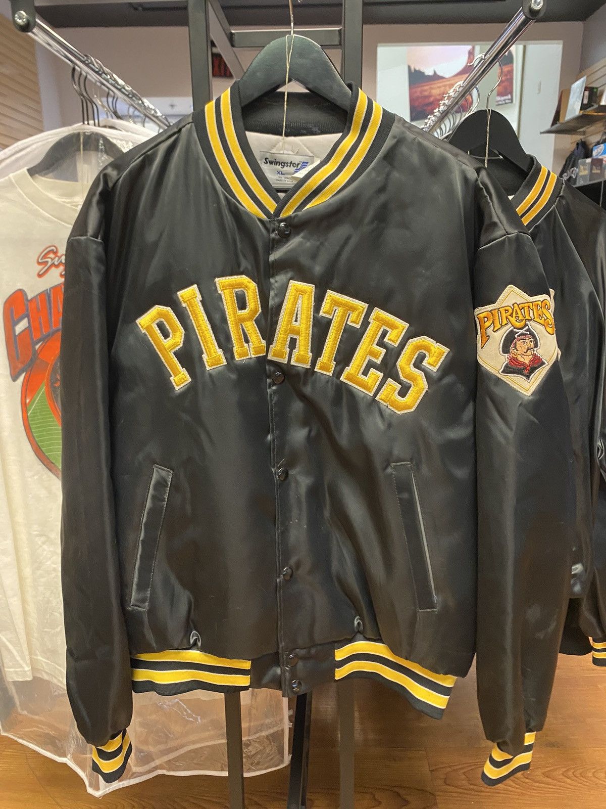 Vintage vintage 90s pittsburgh pirates bomber jacket Size US XL / EU 56 / 4 - 1 Thumbnail
