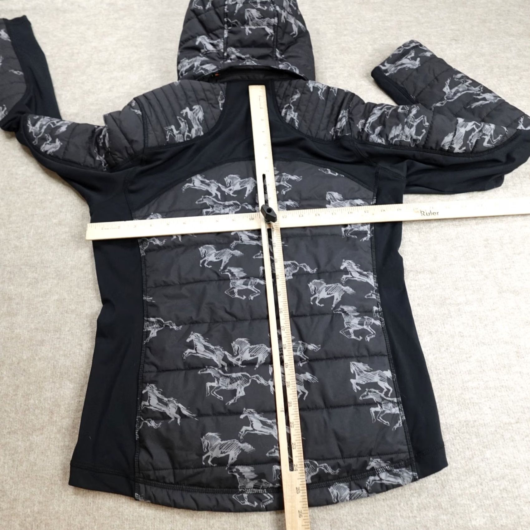 Vintage Kerrits Womens Jacket M Gray Black Full Zip Hooded Removable Hood Softshell Activewear Running Riding Removable Hooded Size M / US 6-8 / IT 42-44 - 4 Thumbnail