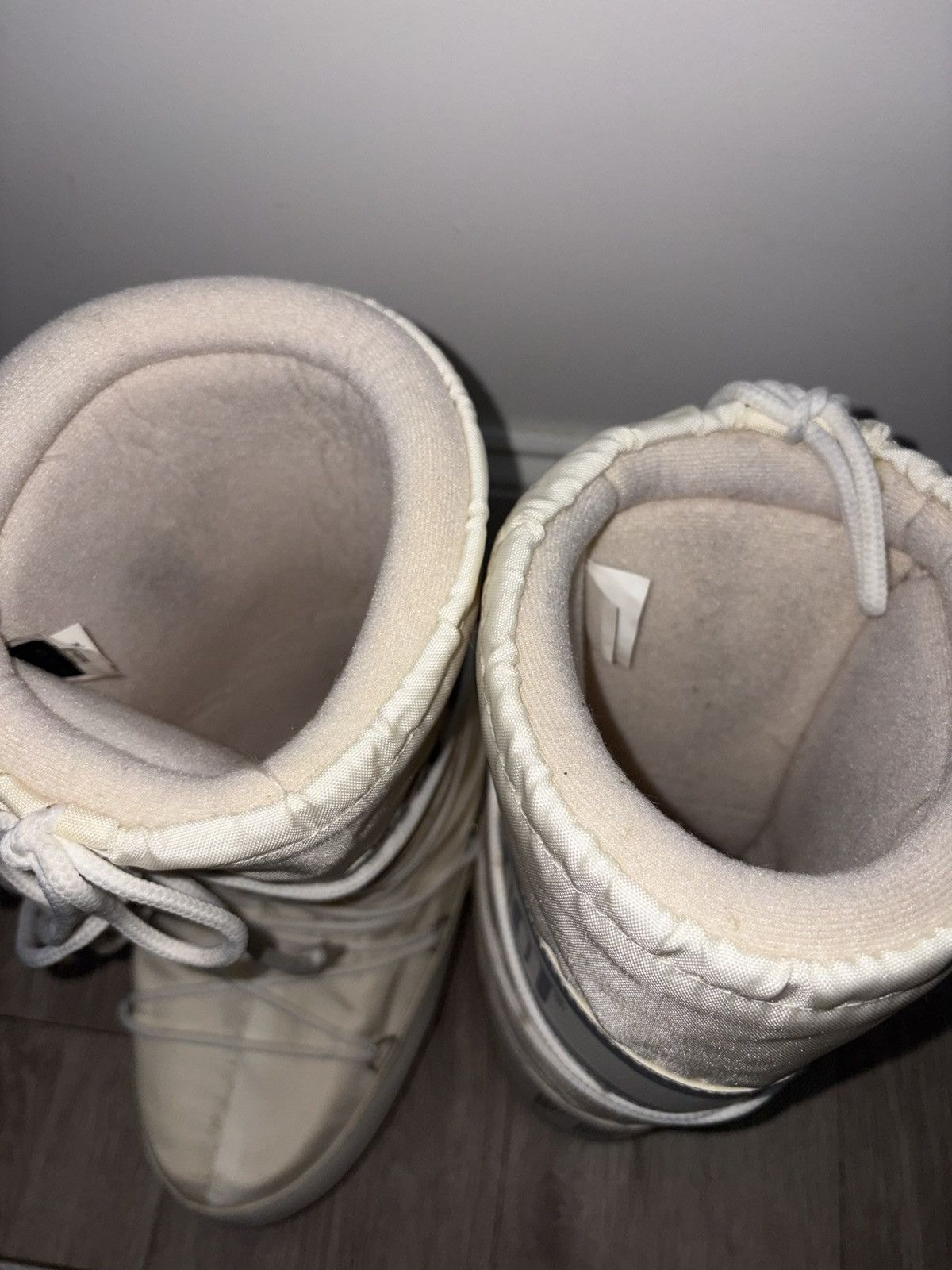 Moon Boot White moon boots size 6 Size US 6 / IT 36 - 4 Thumbnail