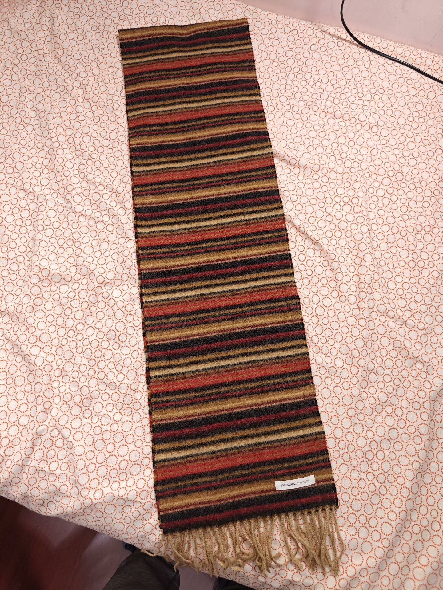 Johnstons Of Elgin Johnstons Cashmere Scarf in Striped Design Size ONE SIZE - 1 Thumbnail